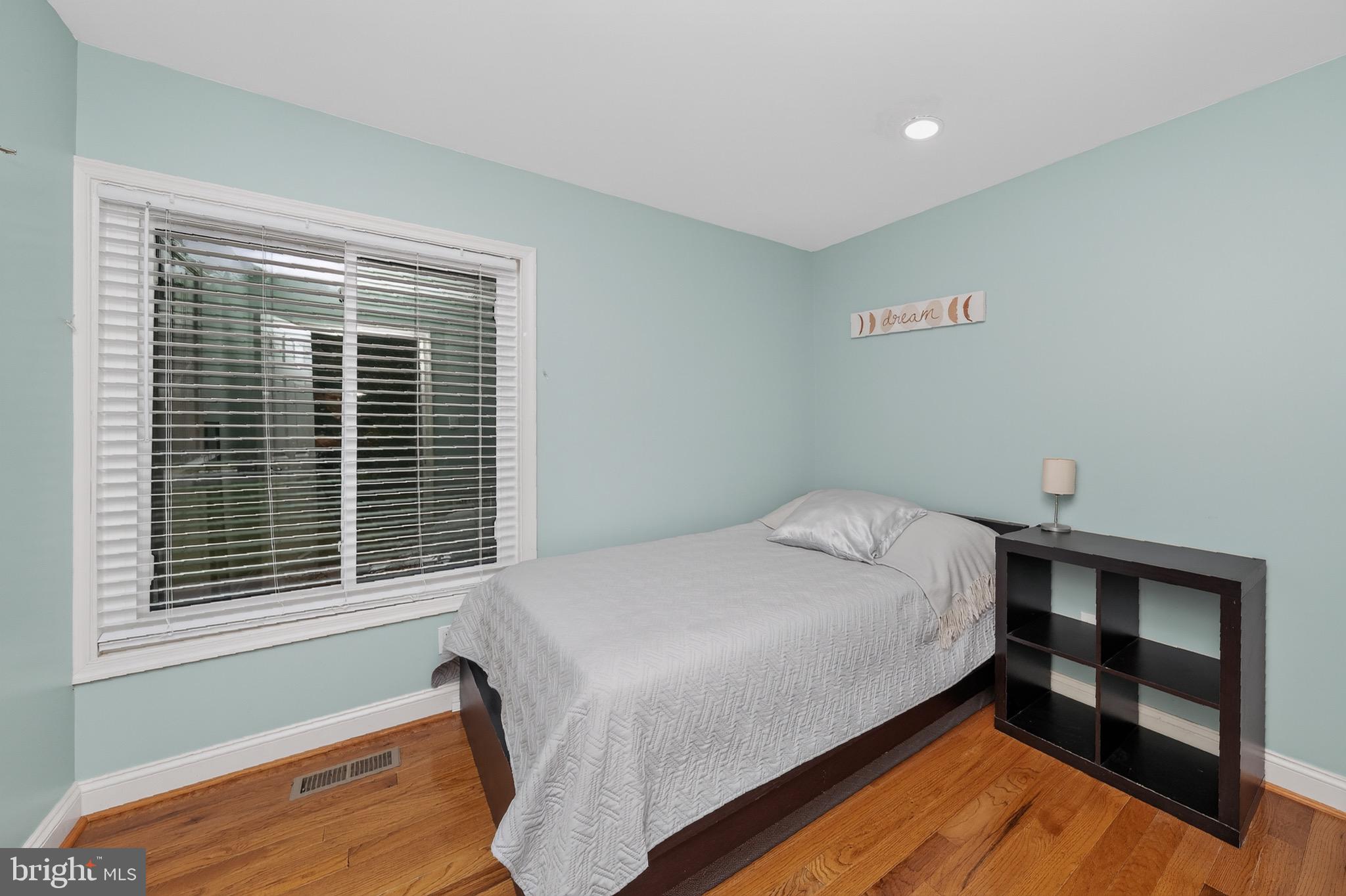 DORSEYS REGARD - Residential