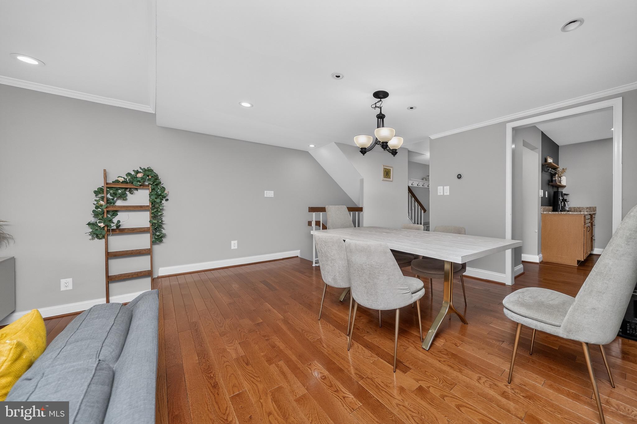 DORSEYS REGARD - Residential