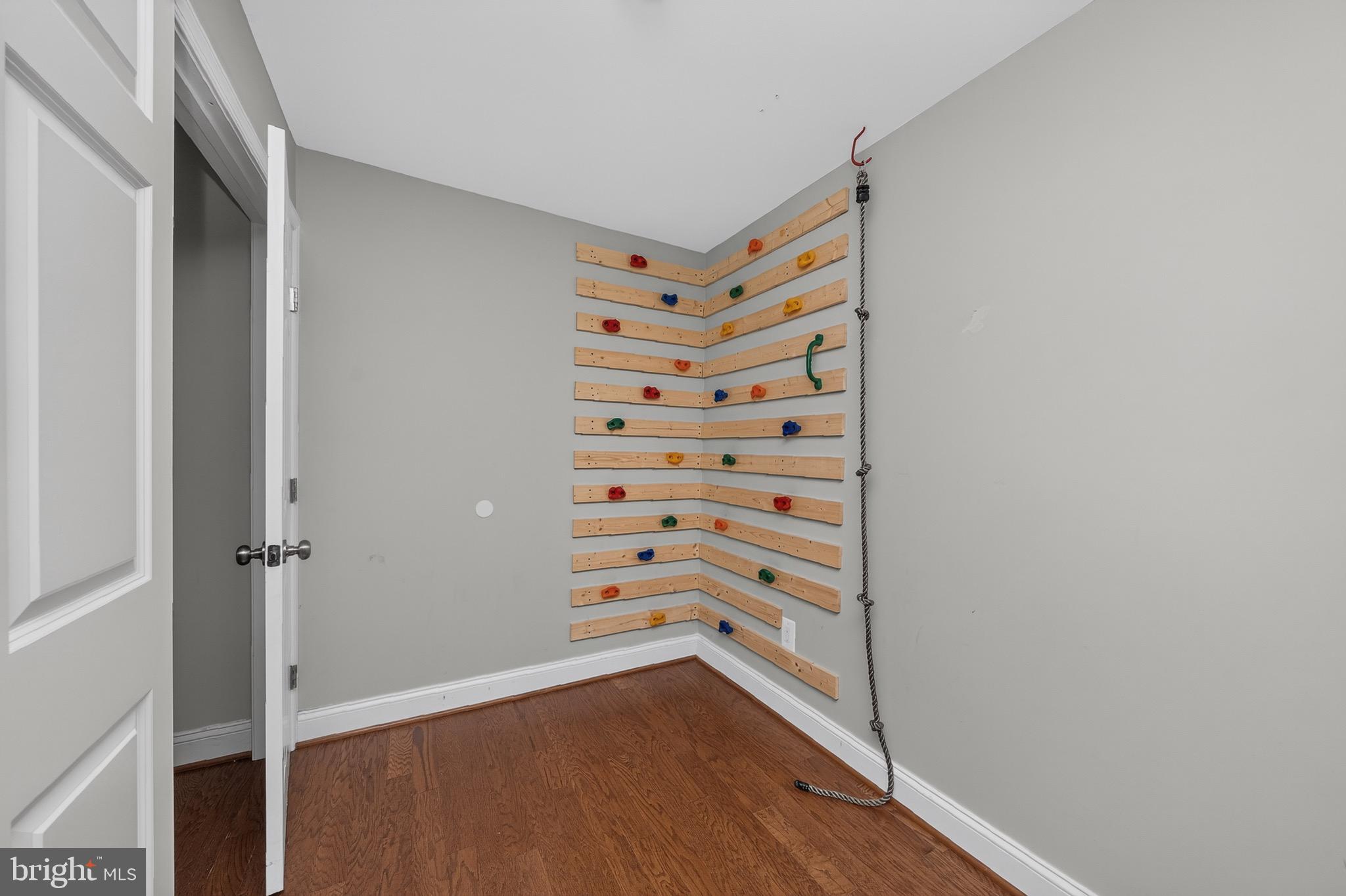 DORSEYS REGARD - Residential