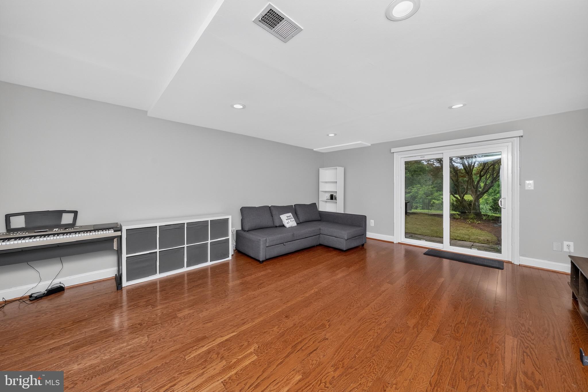 DORSEYS REGARD - Residential