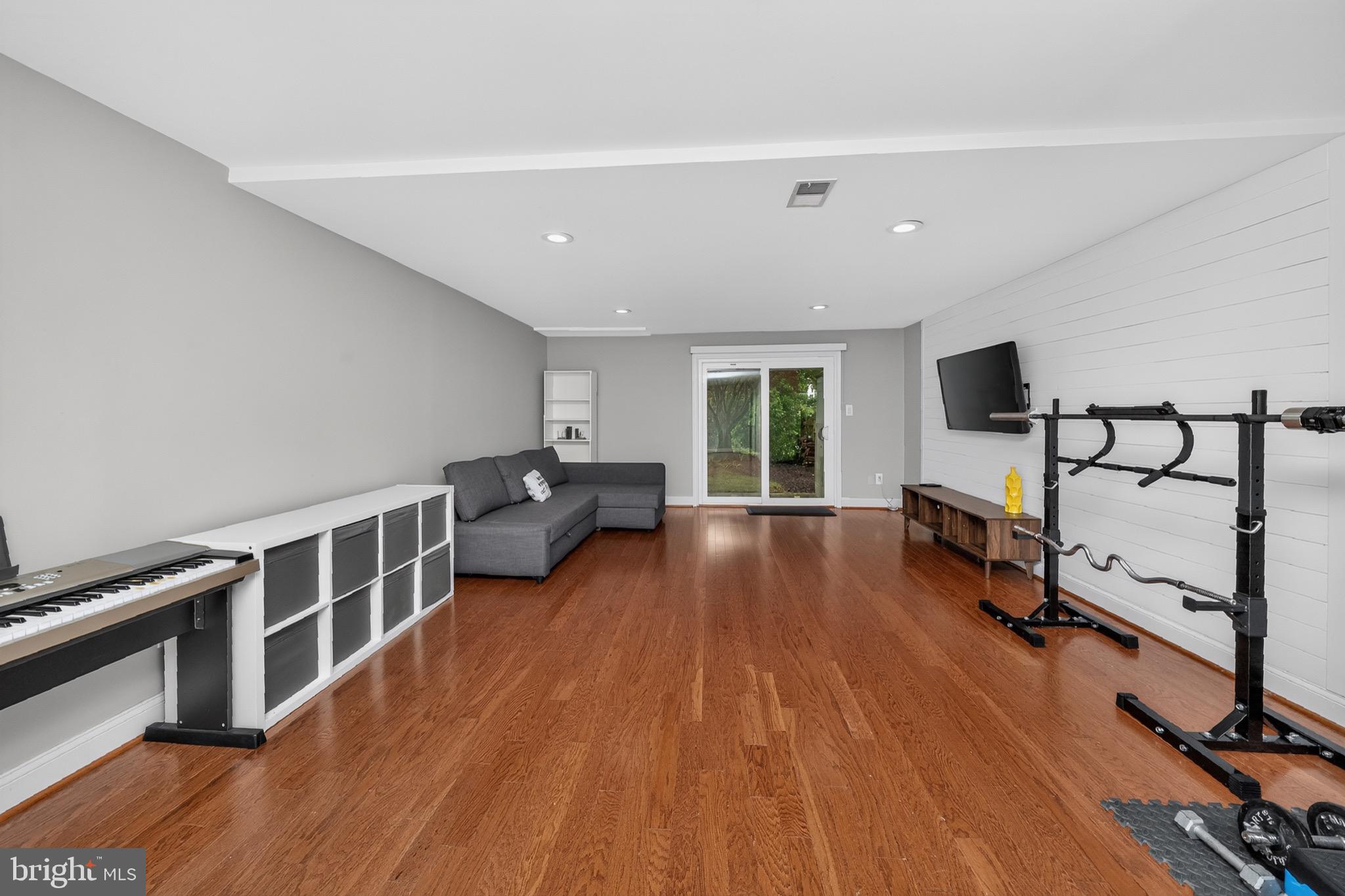 DORSEYS REGARD - Residential