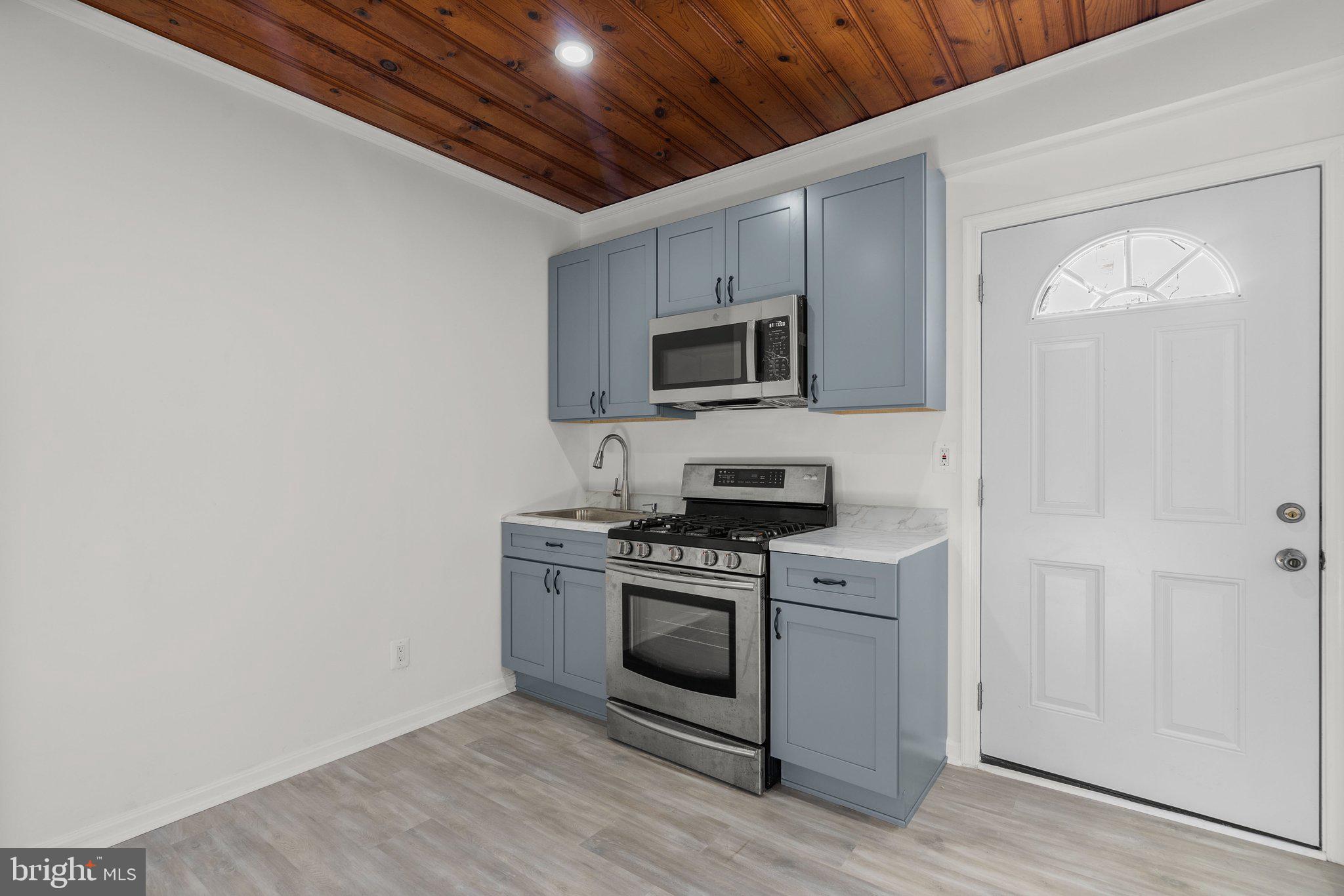PRINCETON - Residential