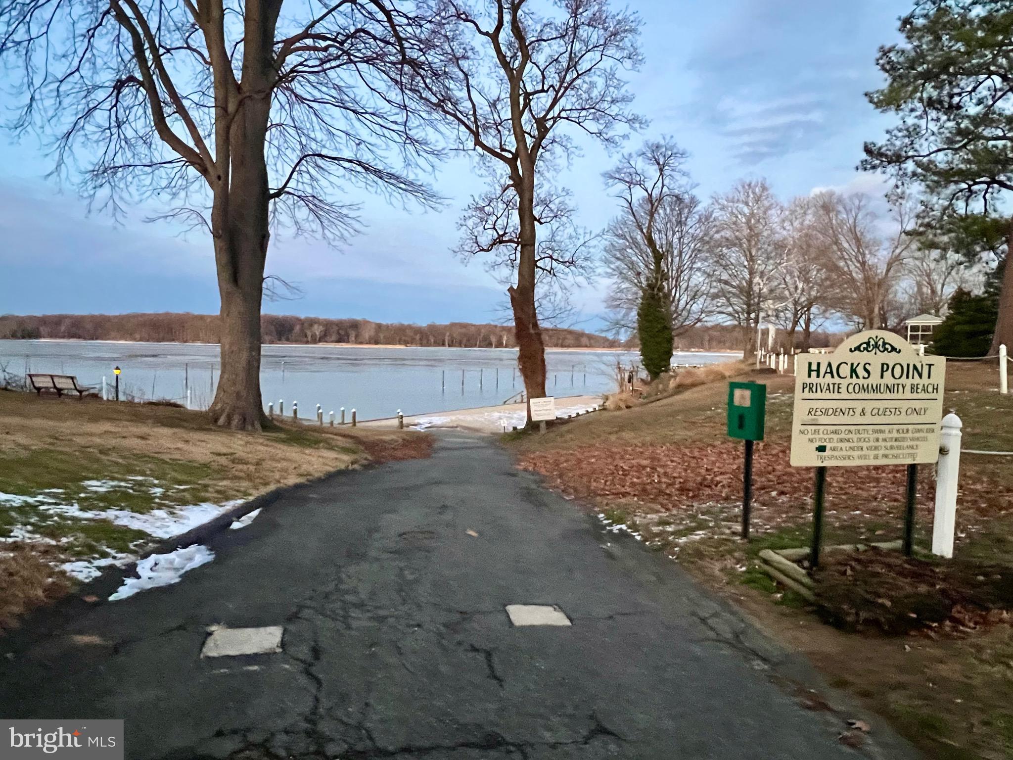 HACKS POINT - Residential