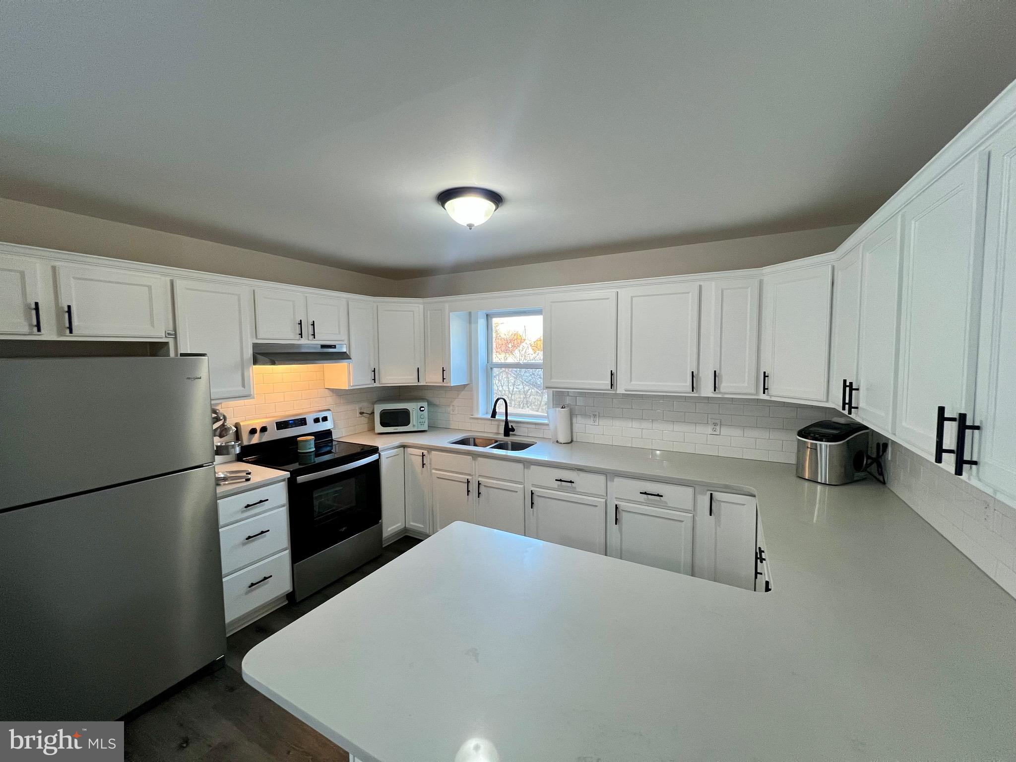 HACKS POINT - Residential