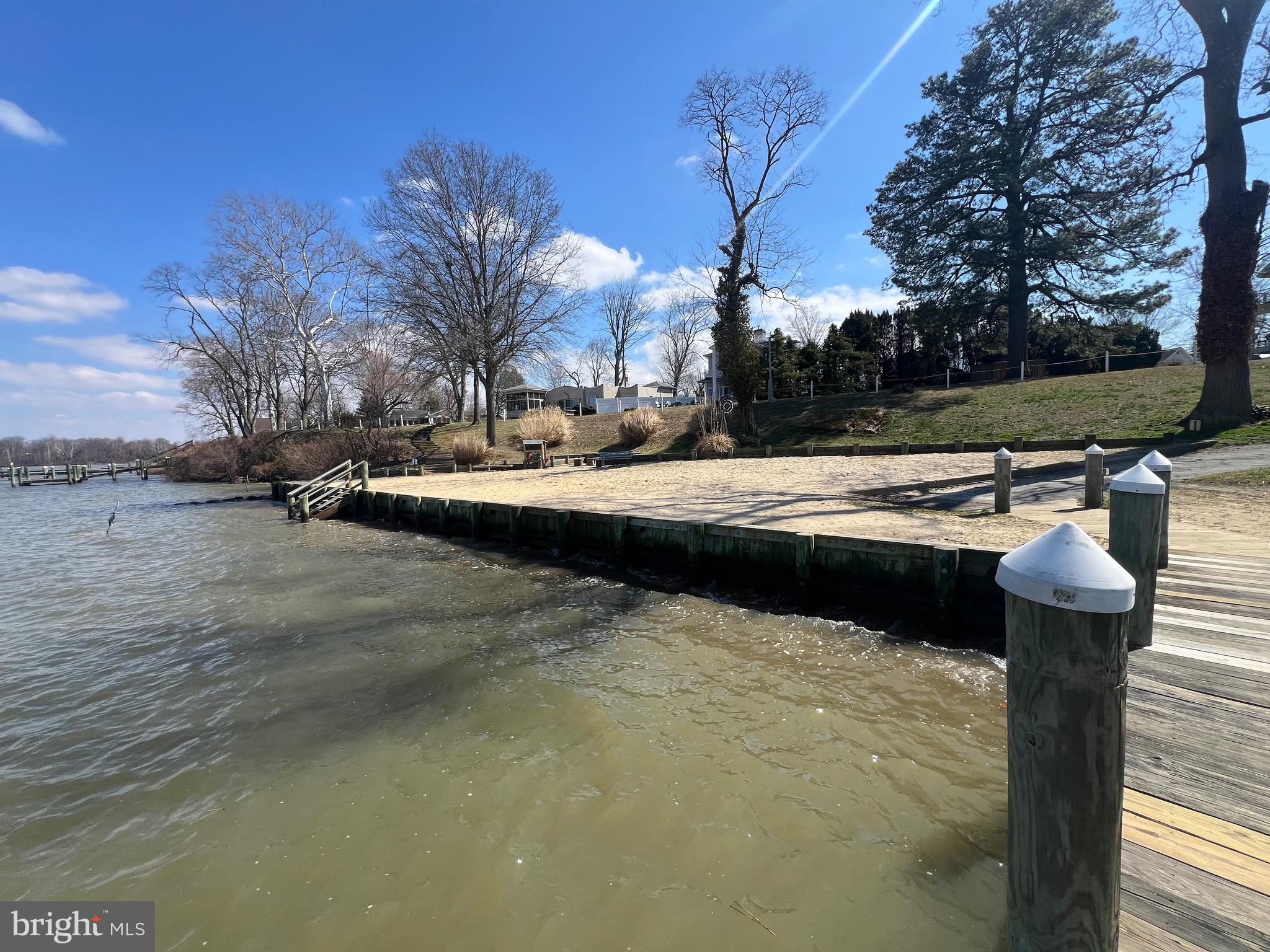 HACKS POINT - Residential
