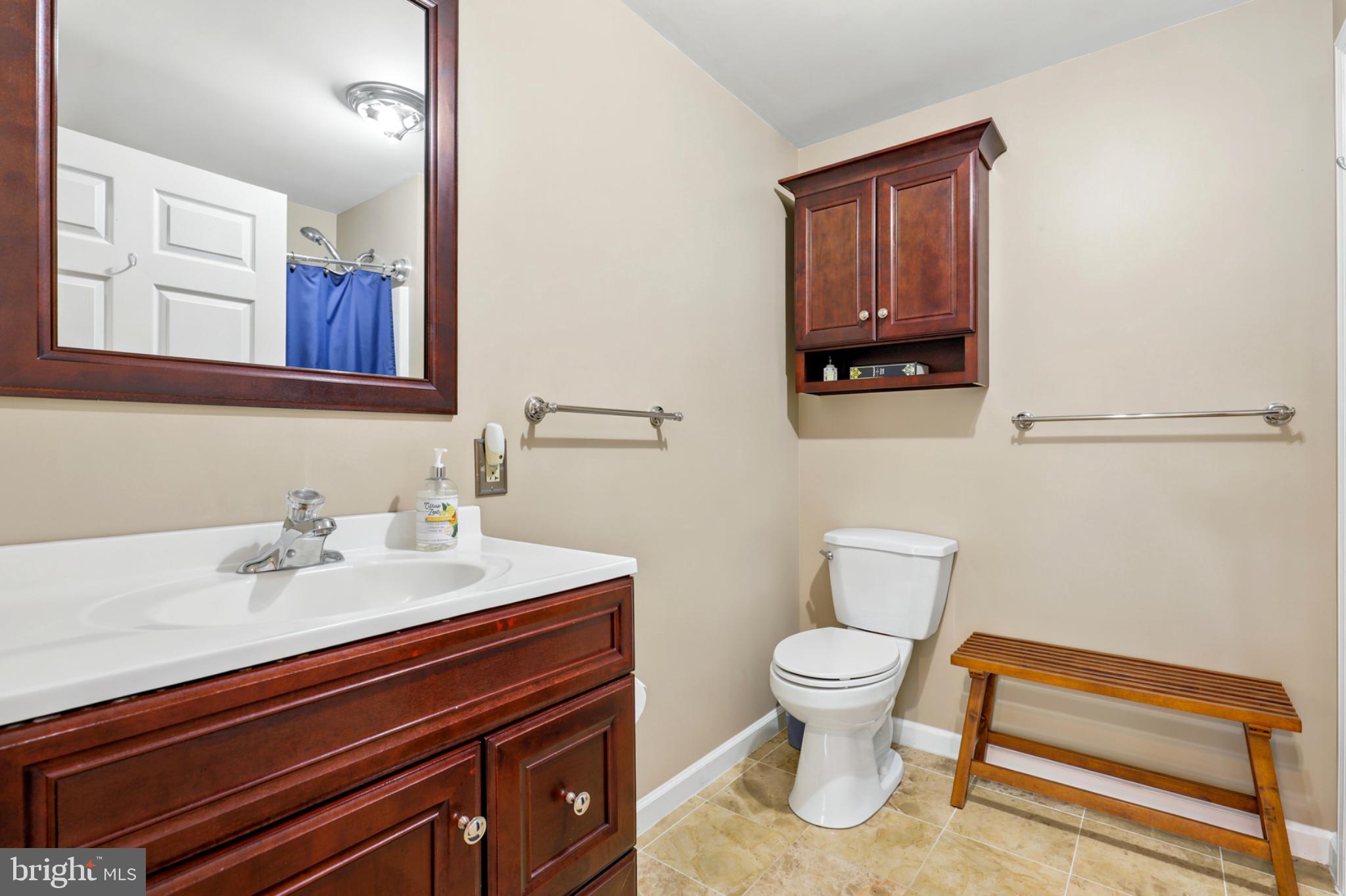 OLDE LANTERN WAY - Residential
