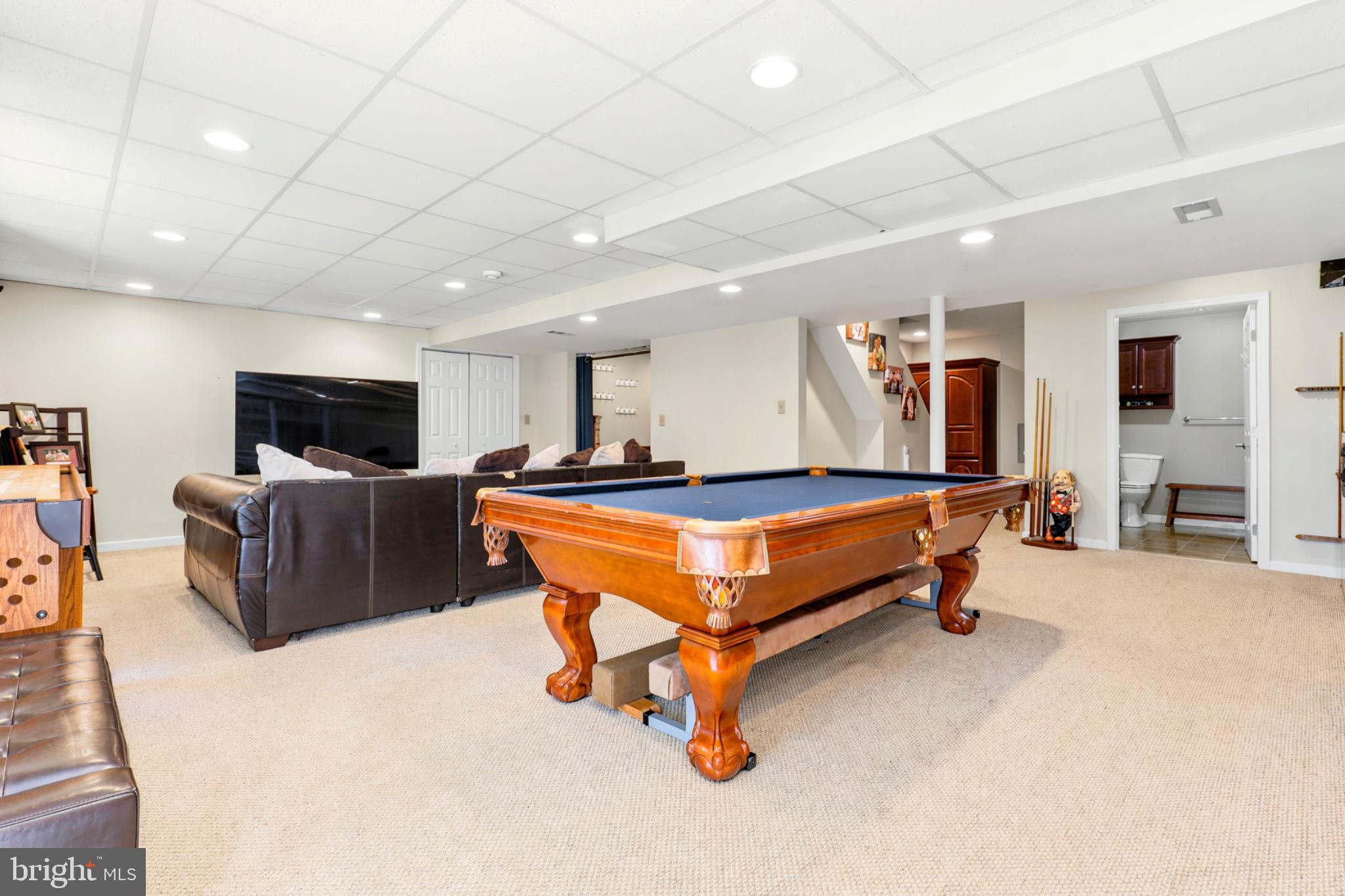 OLDE LANTERN WAY - Residential