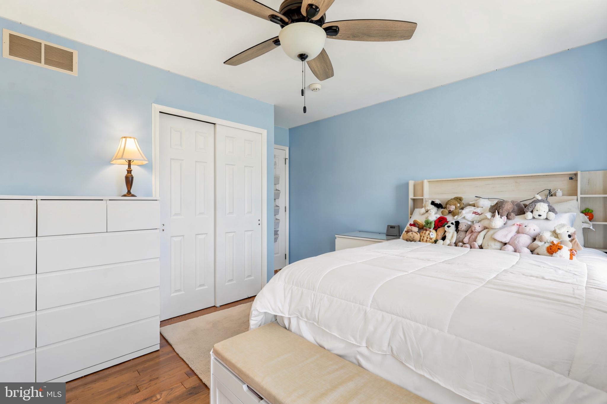 OLDE LANTERN WAY - Residential