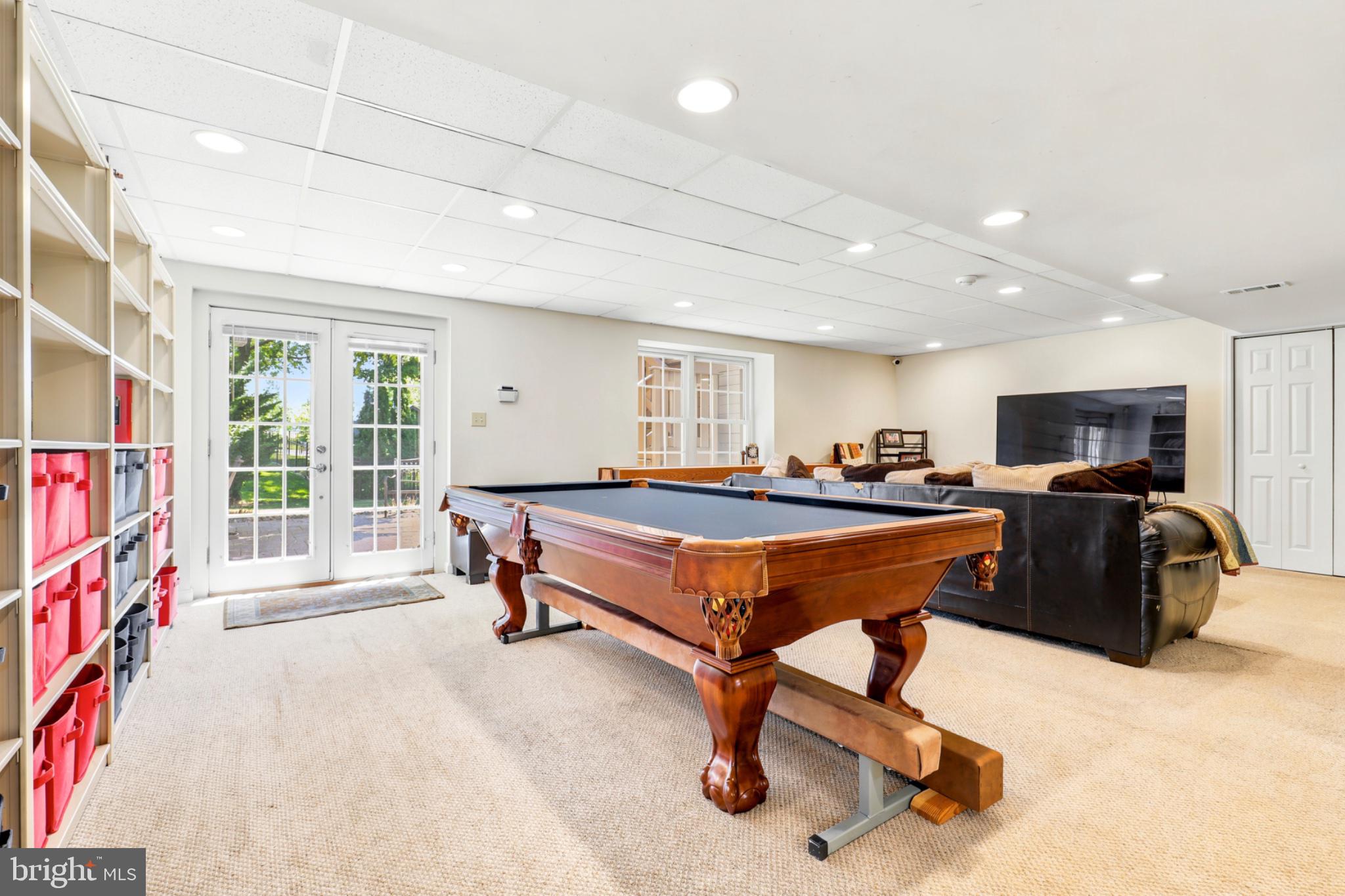 OLDE LANTERN WAY - Residential