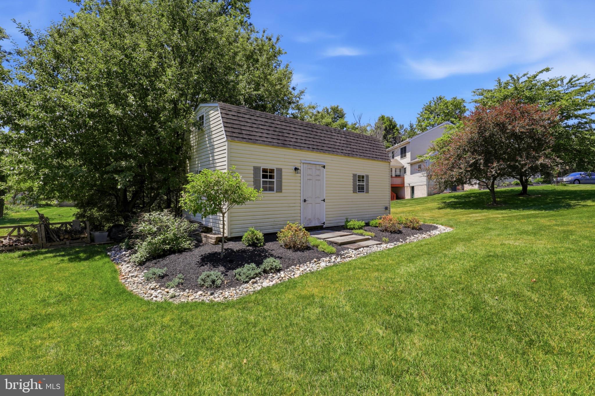OLDE LANTERN WAY - Residential