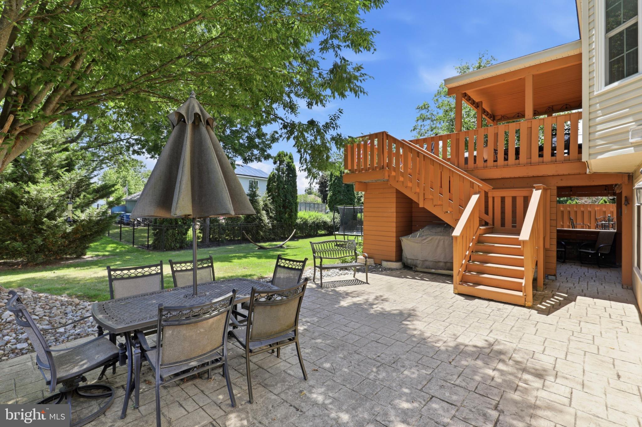 OLDE LANTERN WAY - Residential
