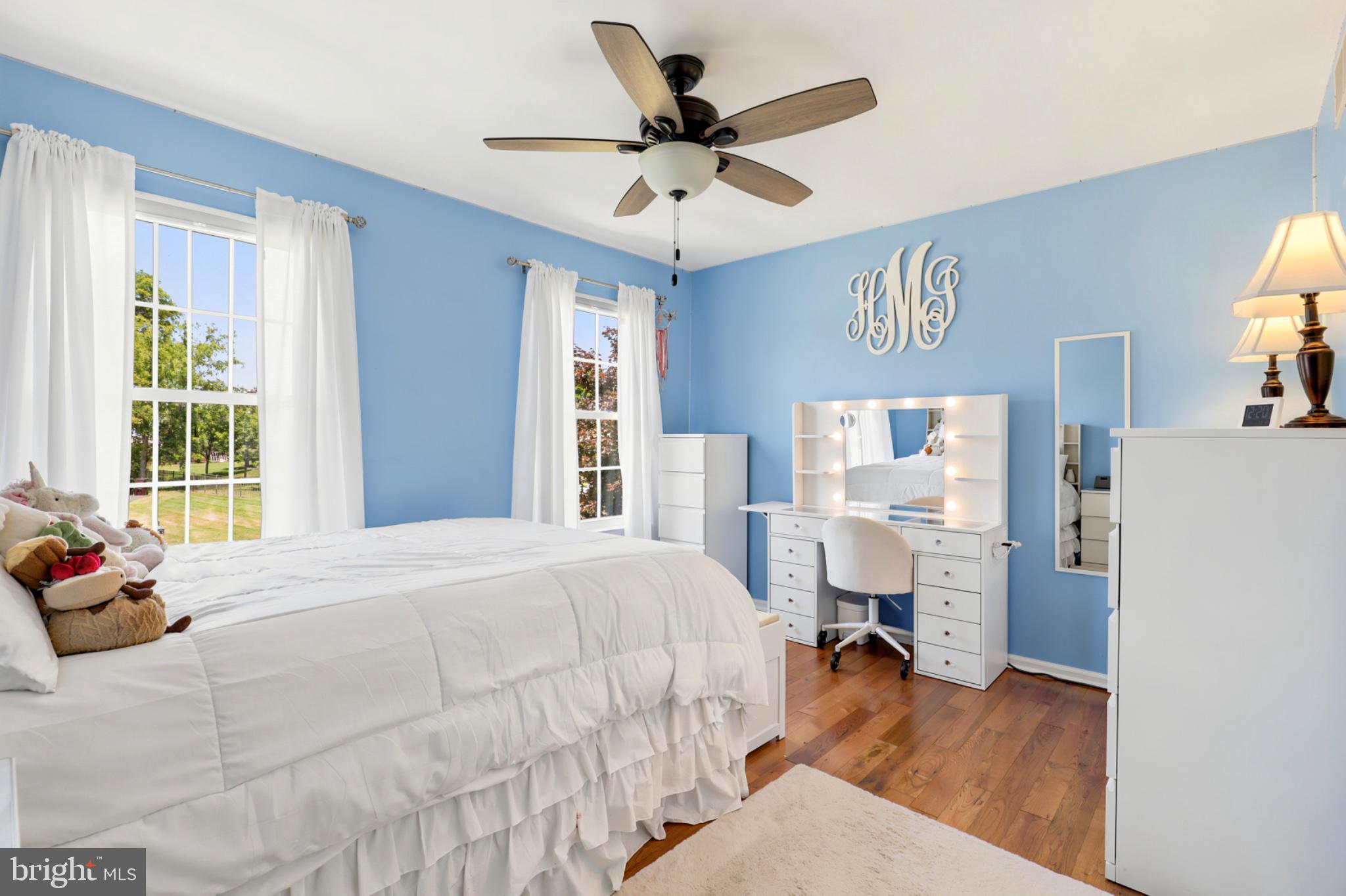 OLDE LANTERN WAY - Residential