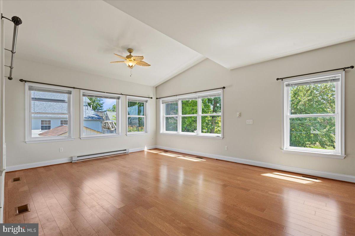 NORTH BEACH PARK - Residential