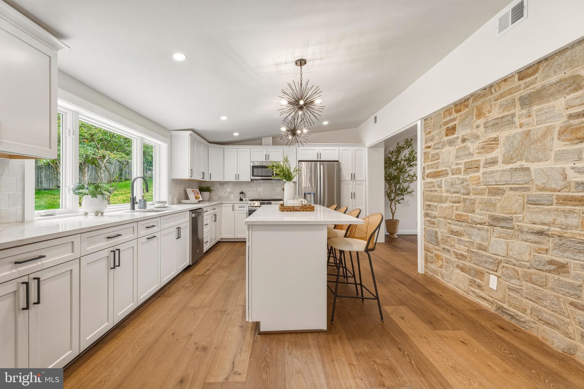 KNOLLWOOD - Residential