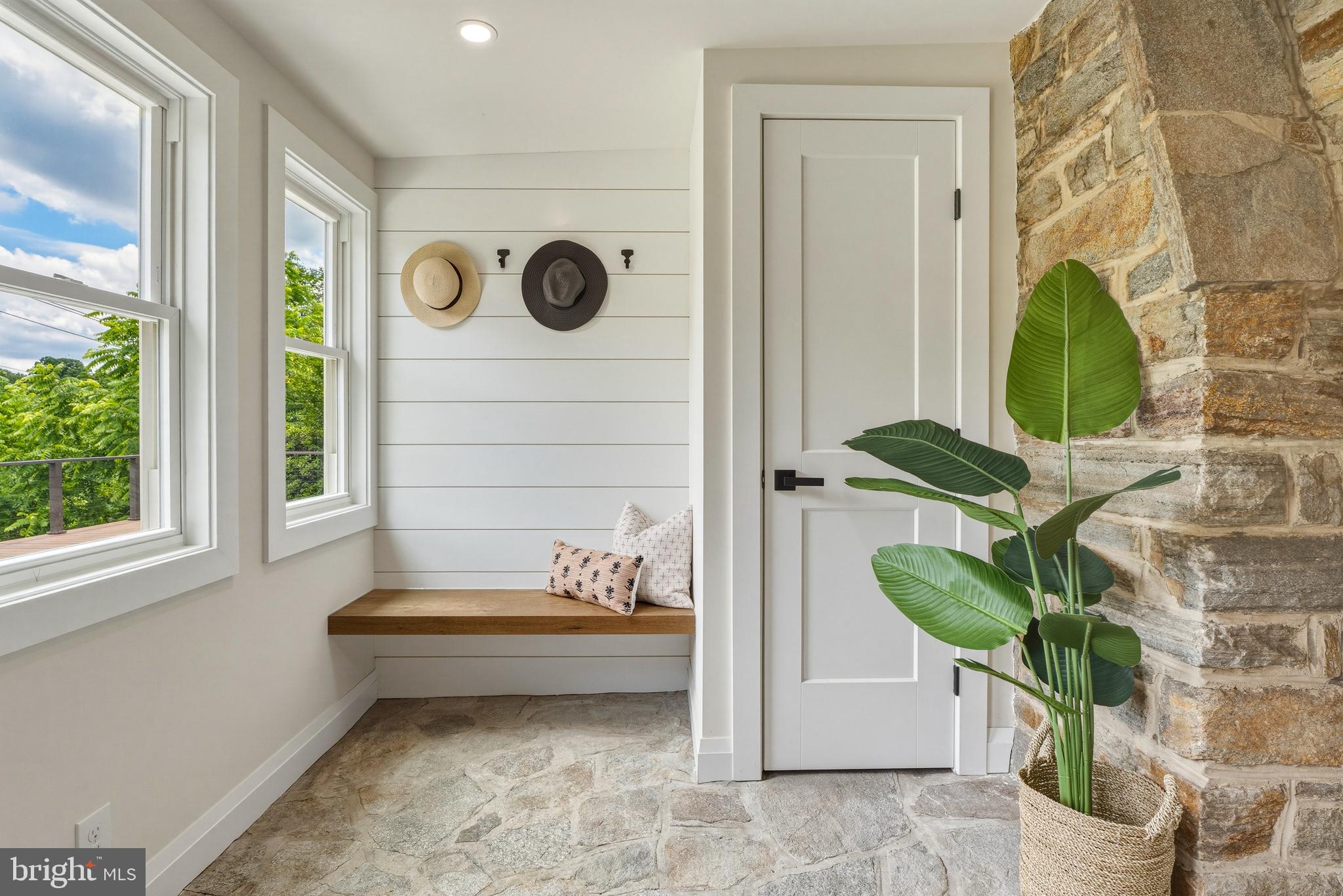 KNOLLWOOD - Residential