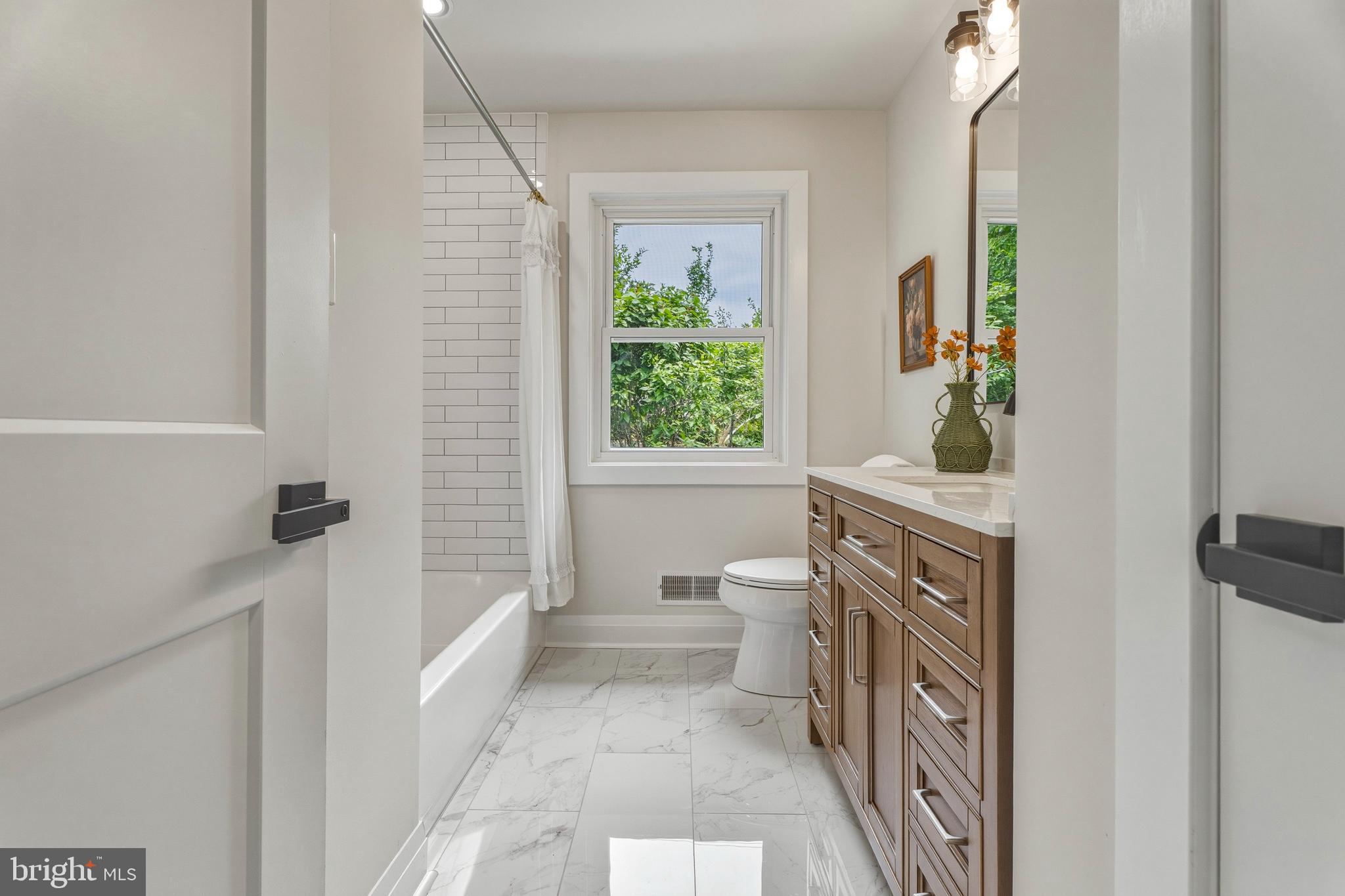 KNOLLWOOD - Residential