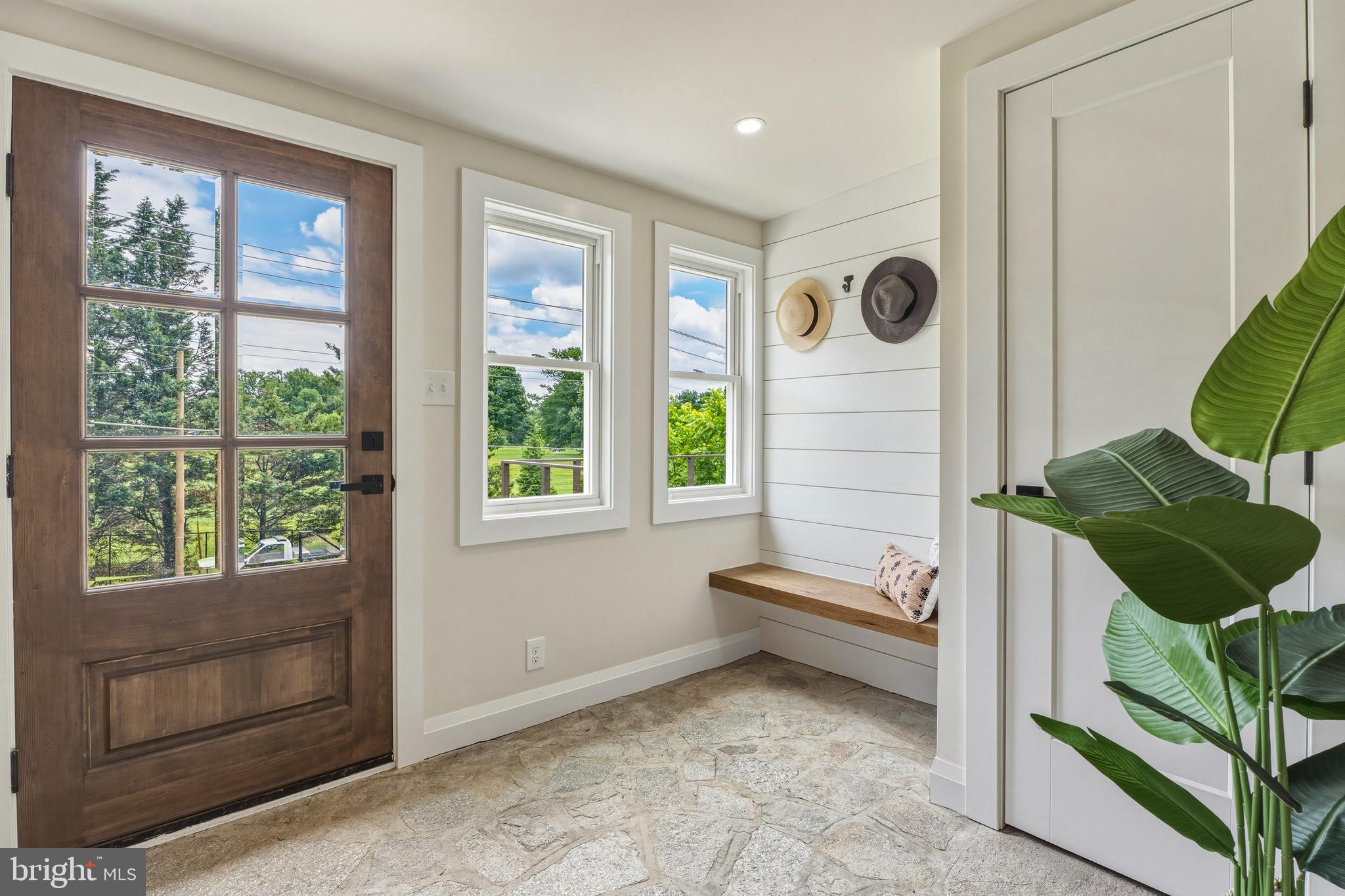 KNOLLWOOD - Residential