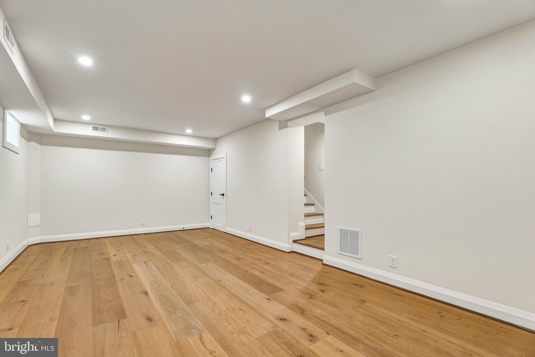 KNOLLWOOD - Residential