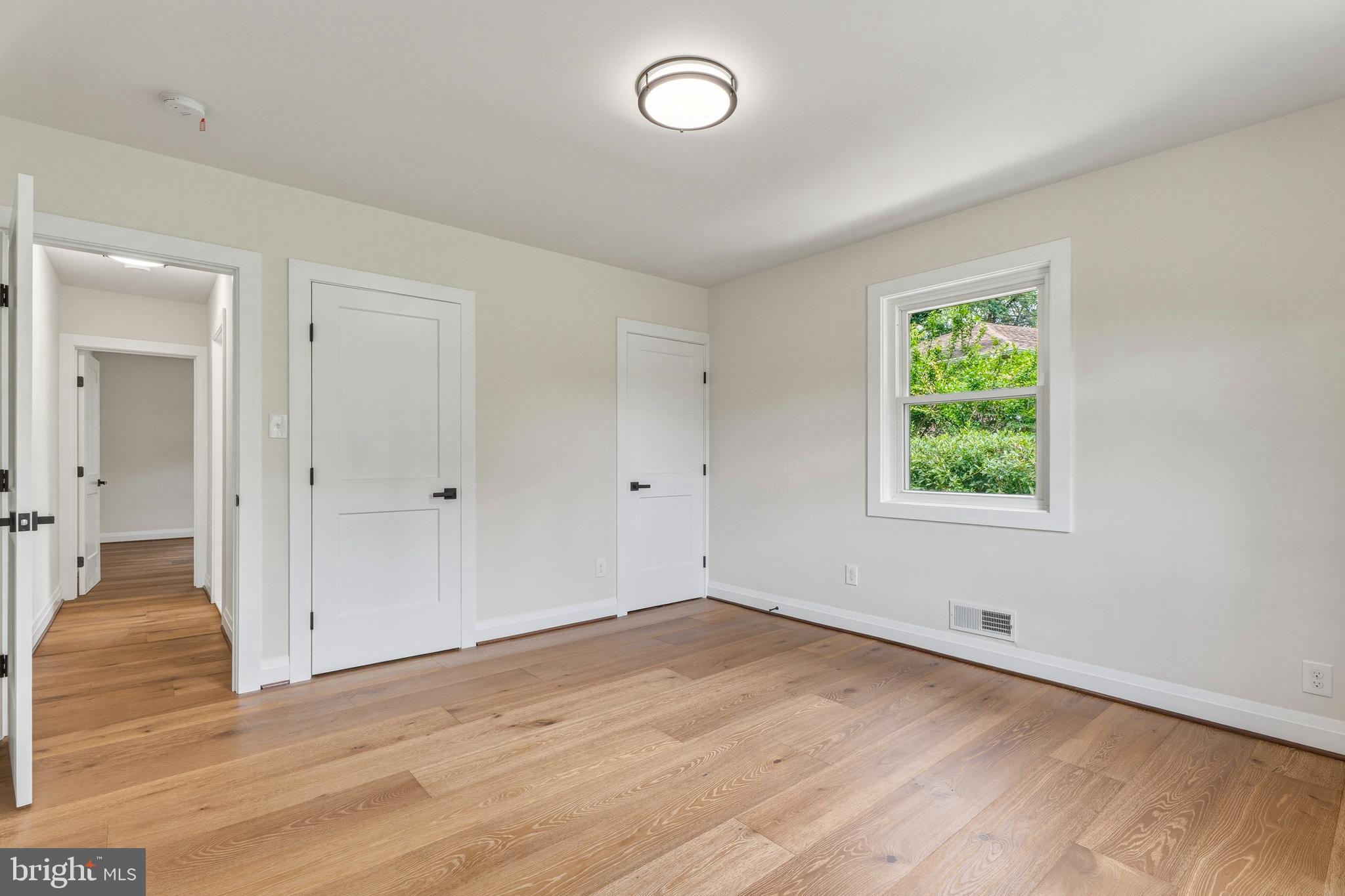 KNOLLWOOD - Residential