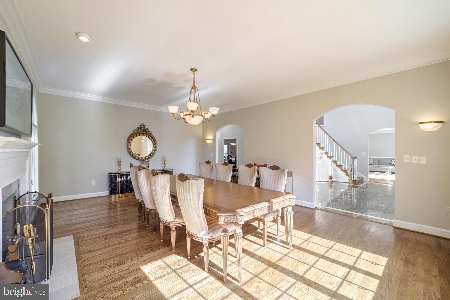 TWELVE HILLS - Residential