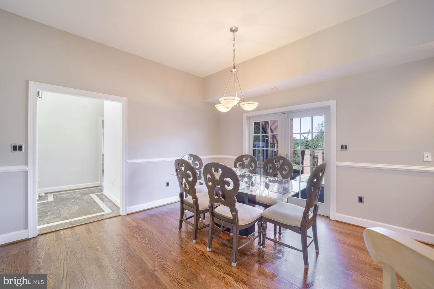 TWELVE HILLS - Residential