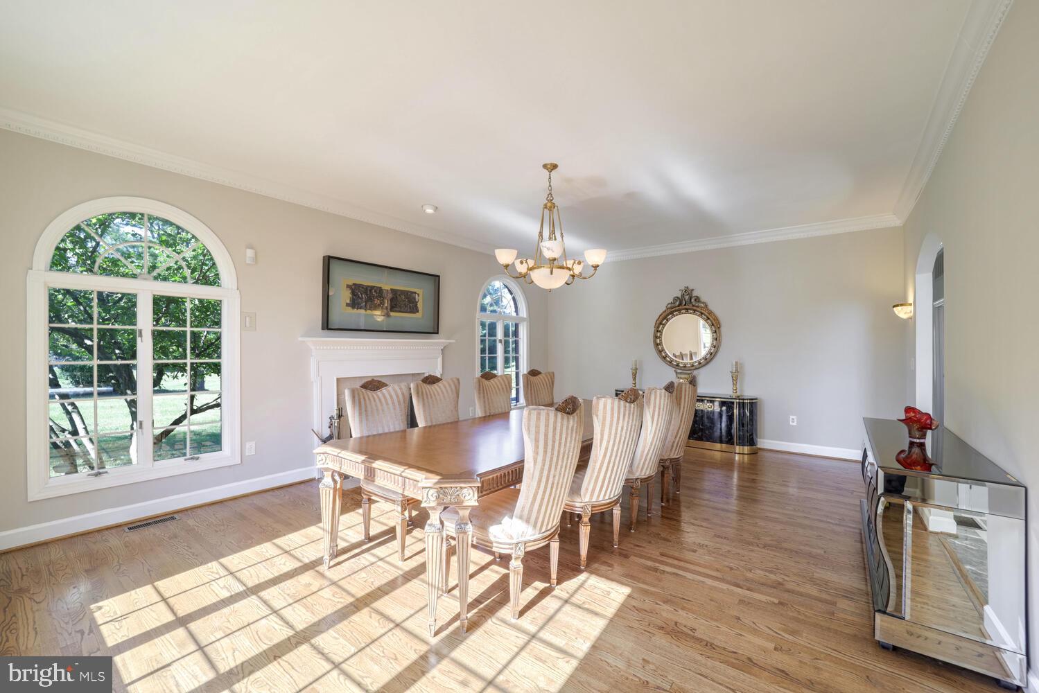 TWELVE HILLS - Residential