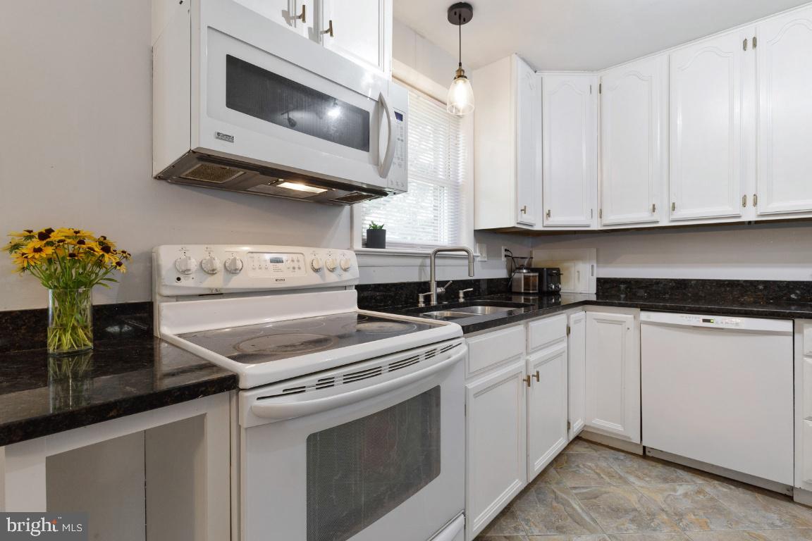 RAMBLEWOOD VILLAGE - Residential