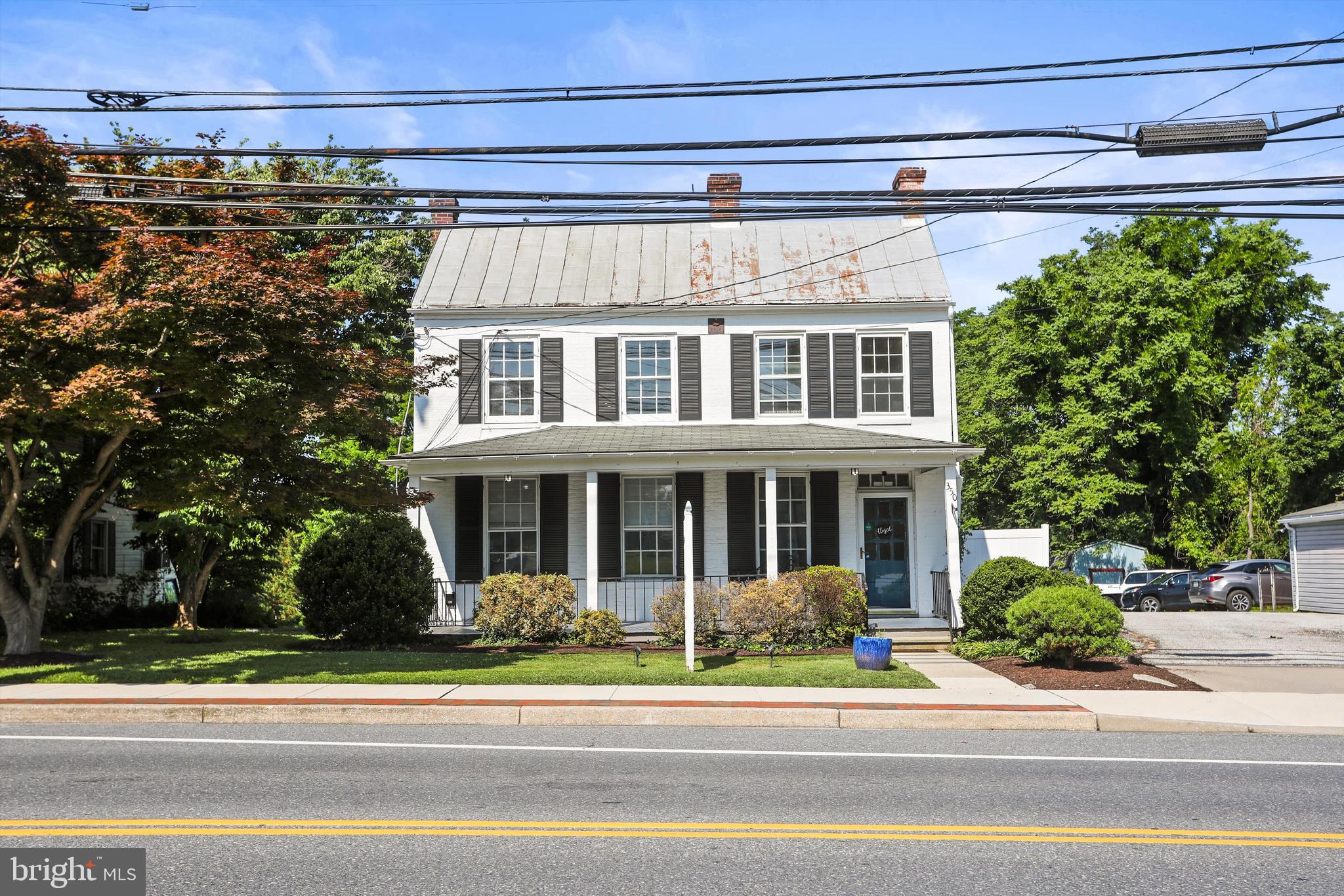 **OPEN HOUSE *** Sun, Jun 28 1:00 PM - 2:30 PM***Welcome to 350 Main Street ! Come and see this lovely property! 3bed rooms with the possibility of 2 full baths.