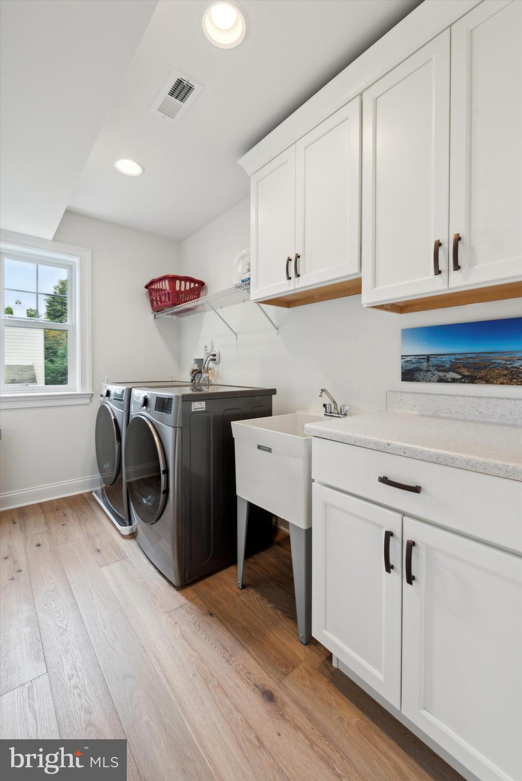 BERWYN VILLAGE - Residential