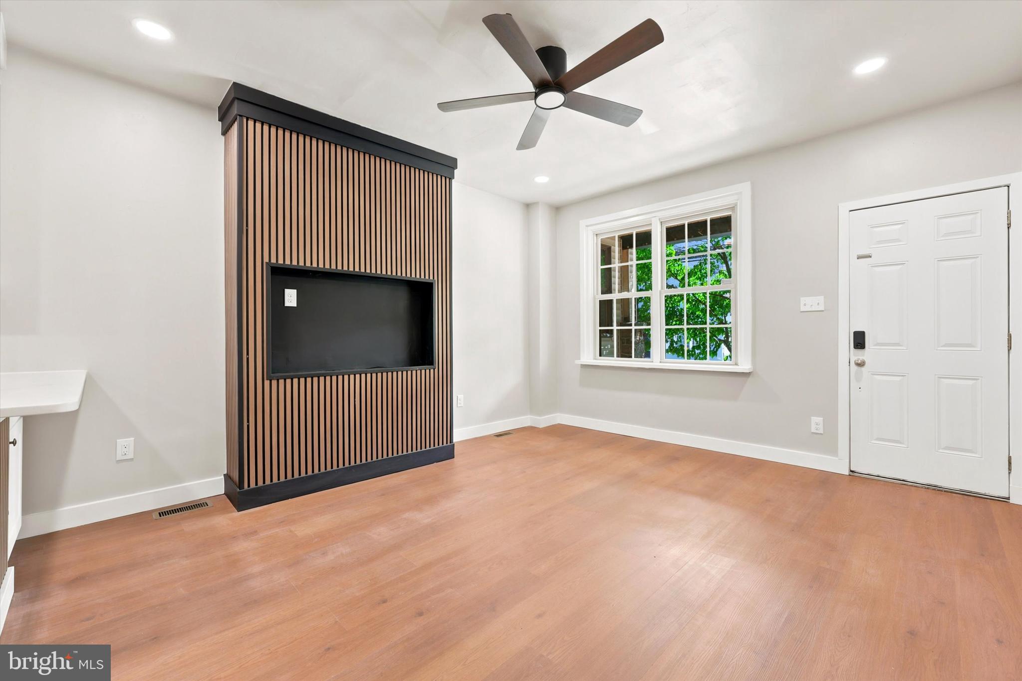 ROXBOROUGH - Residential