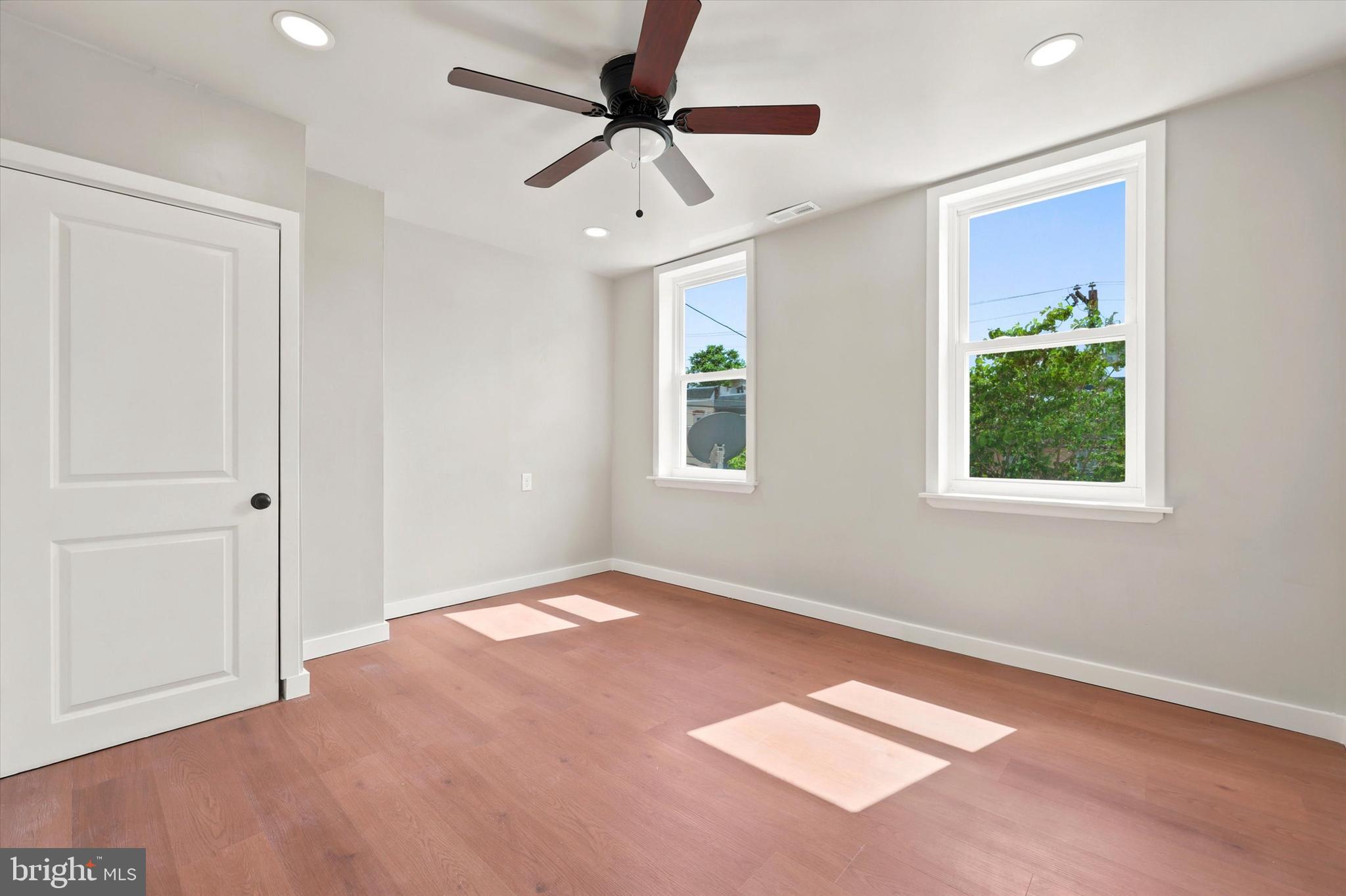 ROXBOROUGH - Residential