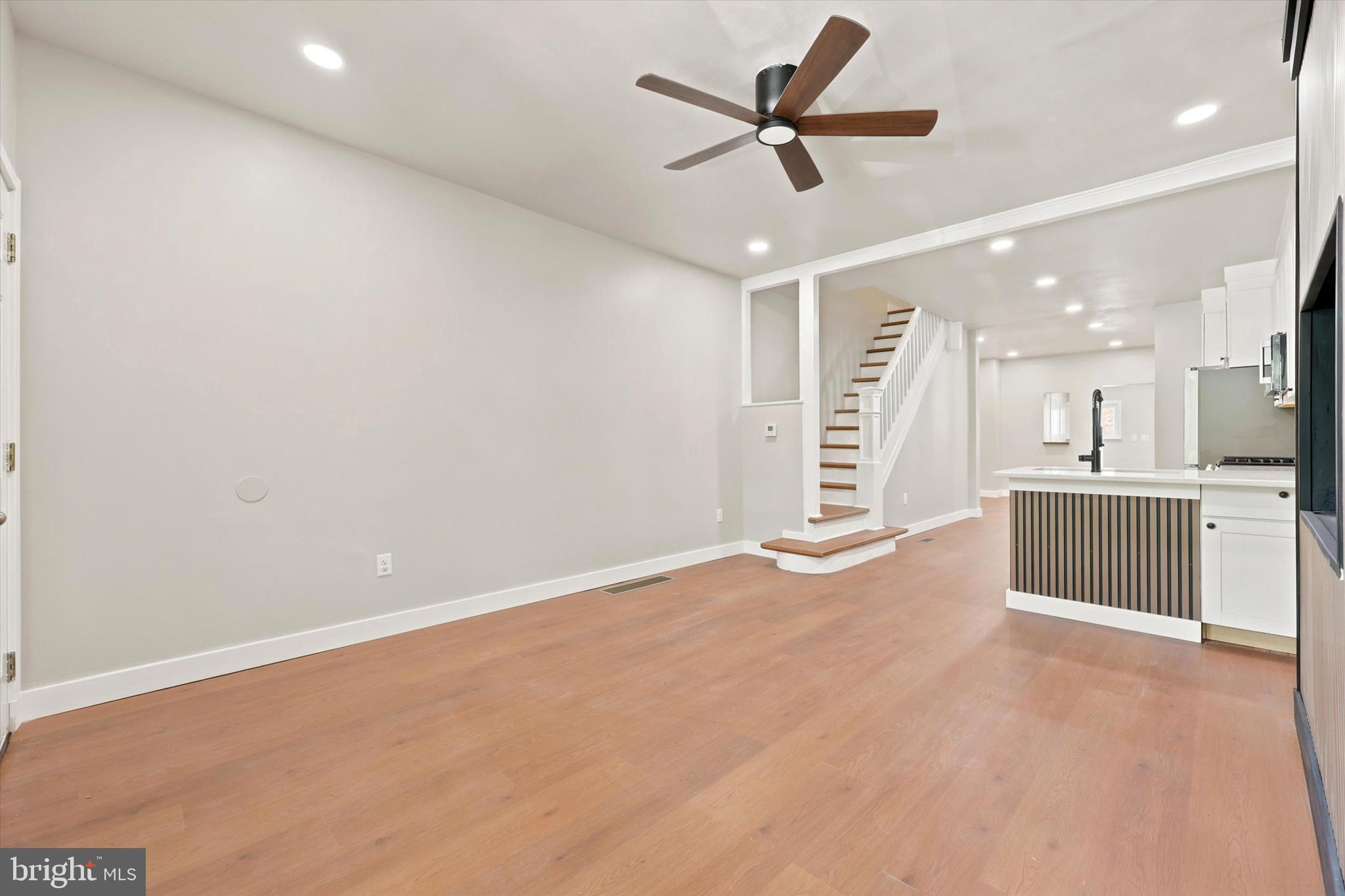 ROXBOROUGH - Residential