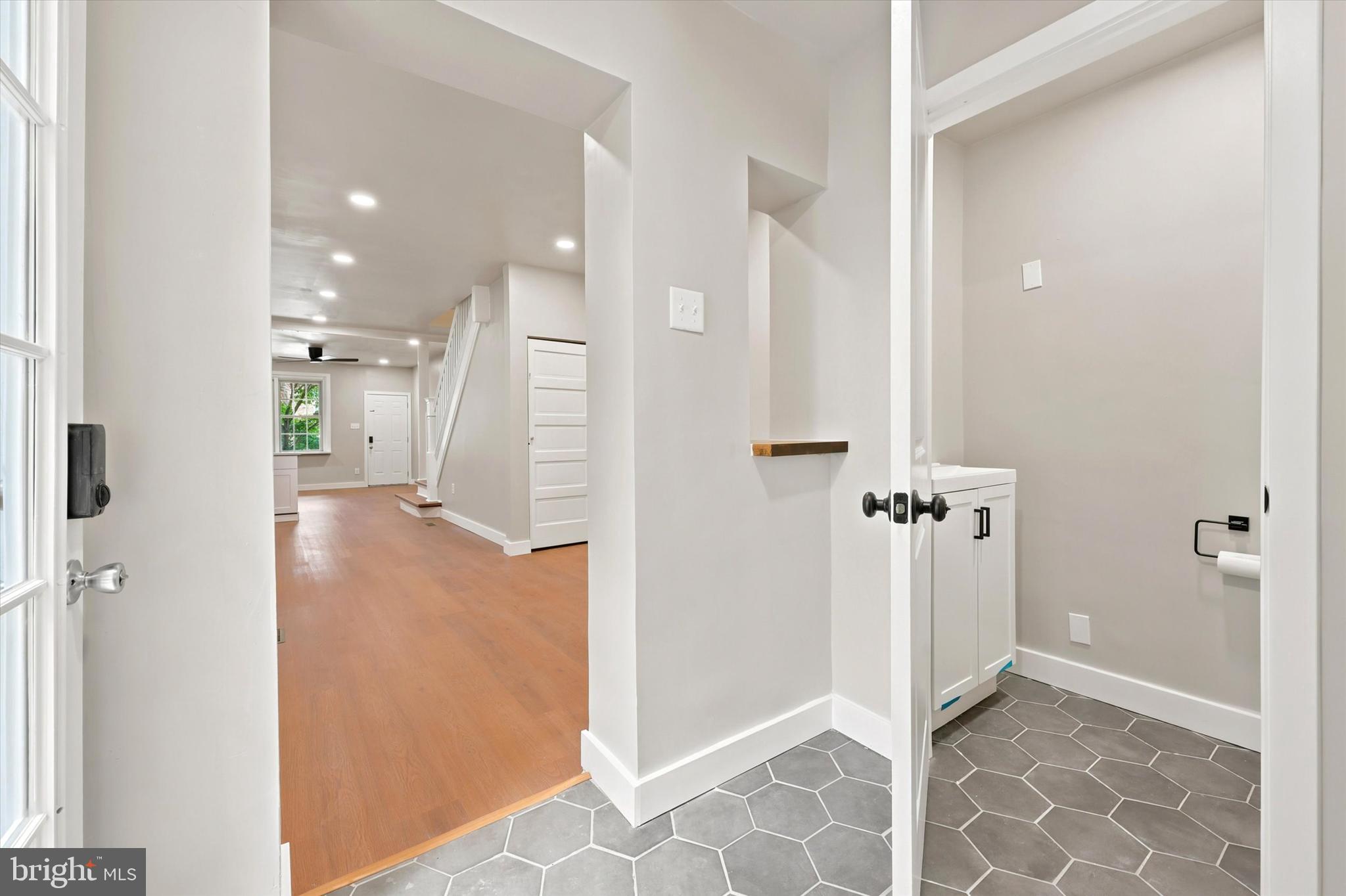 ROXBOROUGH - Residential