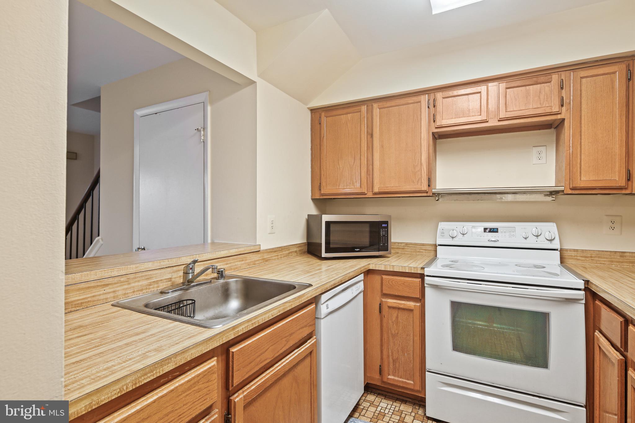STKBRDGE AT TANGLWD COD - Residential Lease