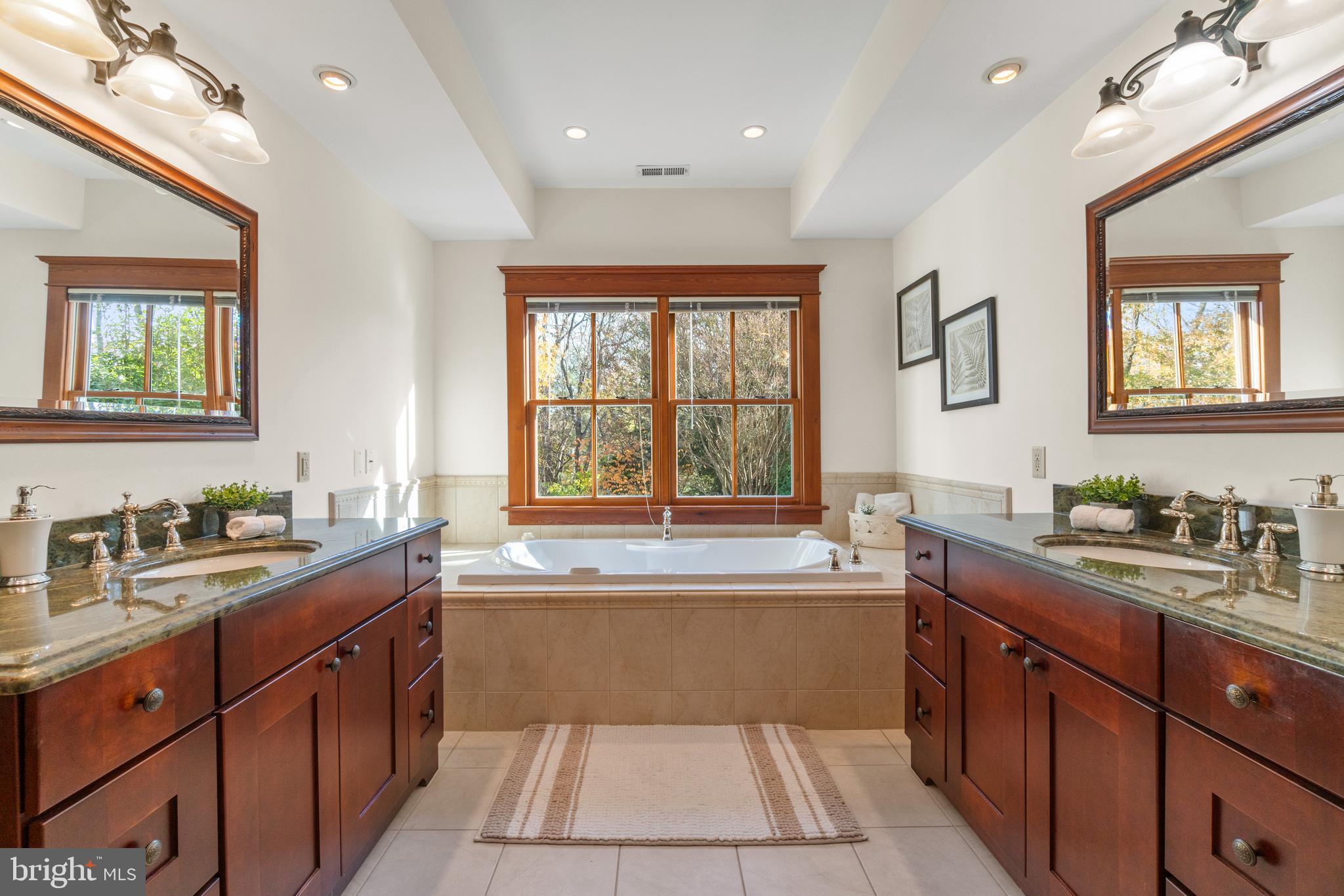 EASTPORT - Residential