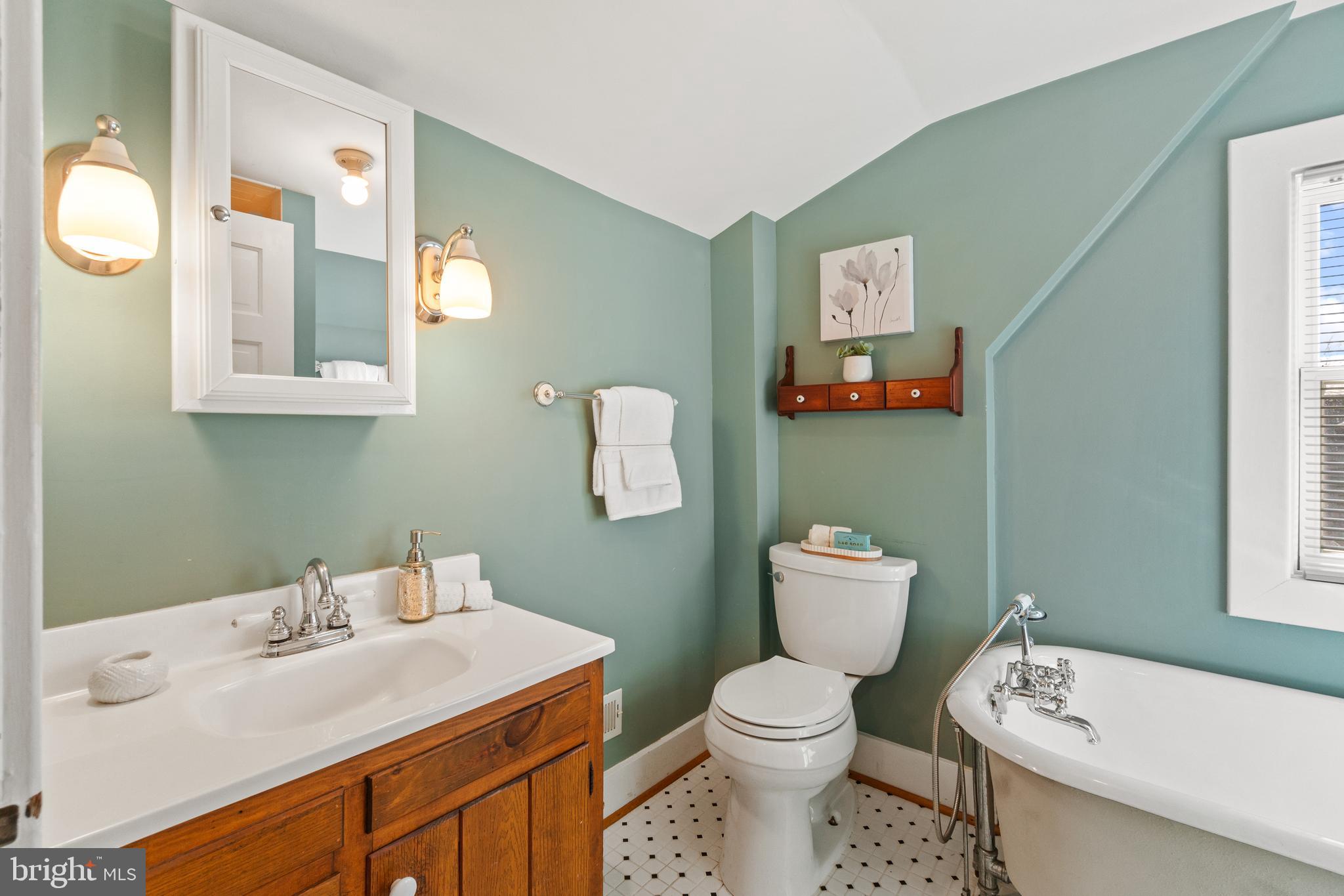 EASTPORT - Residential