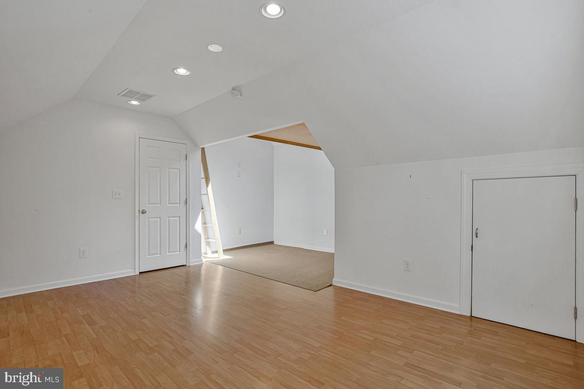 NORTH SHORE - Residential