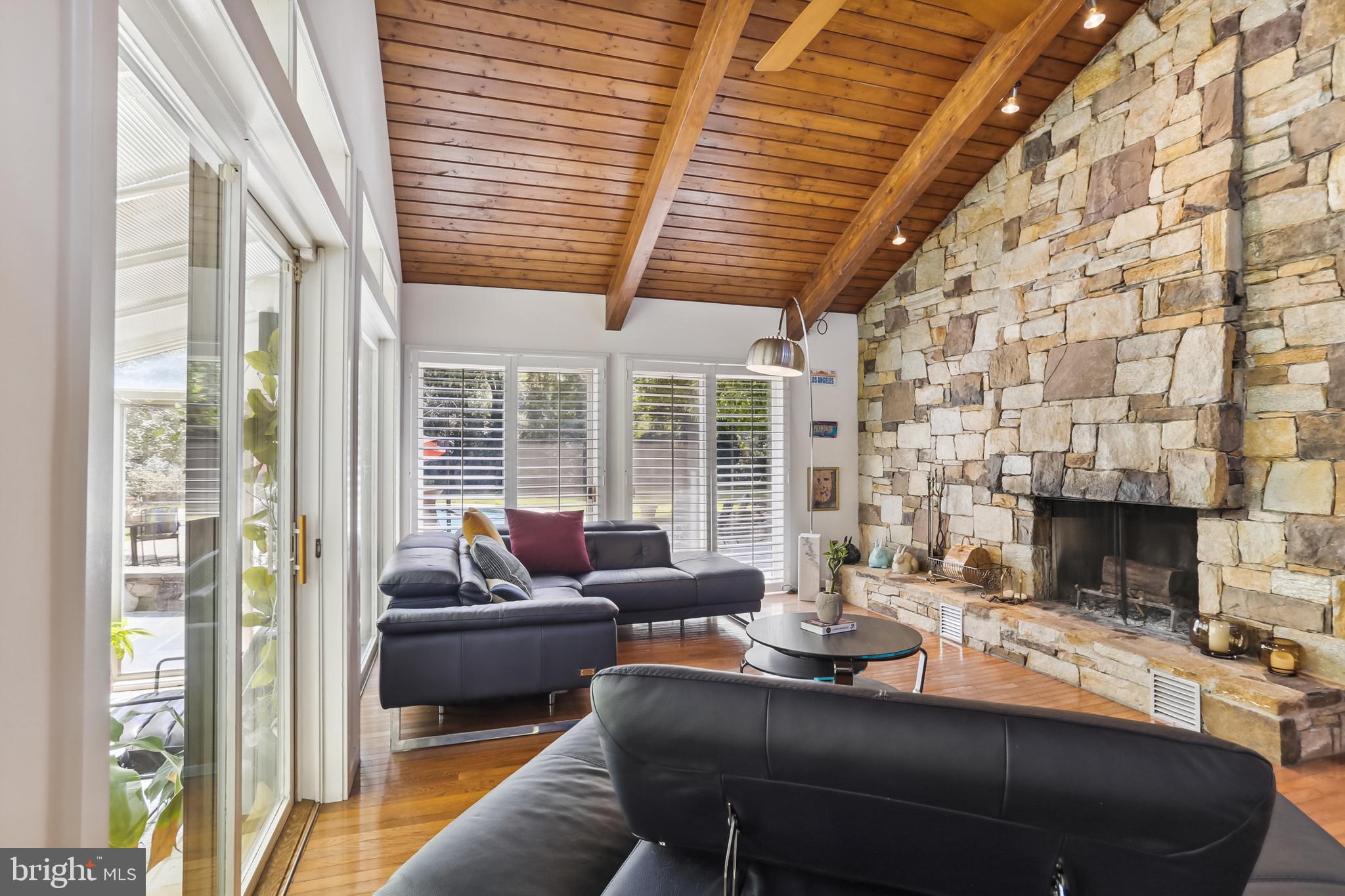 BURNT MILLS HILLS - Residential