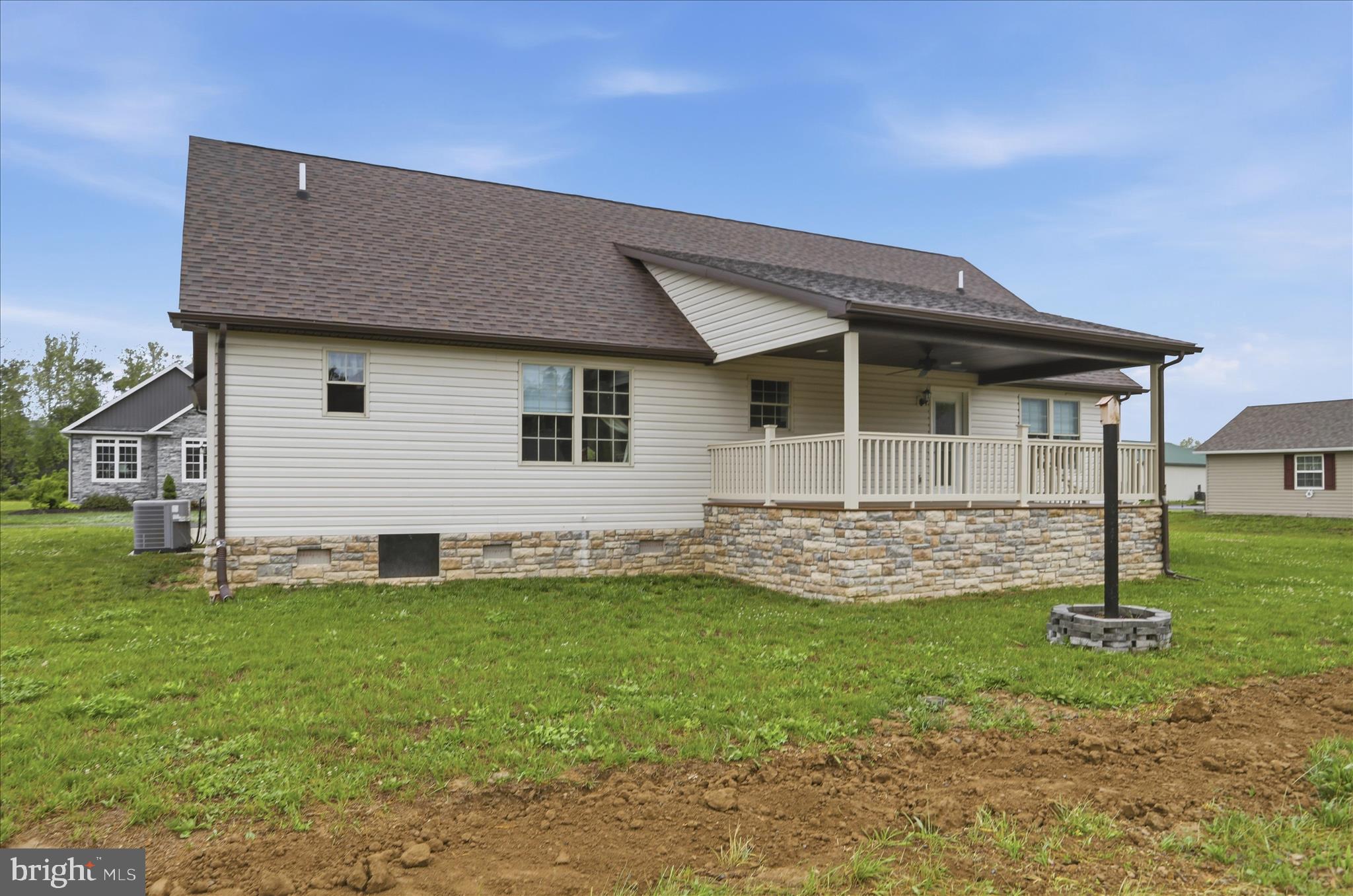 CREEKSIDE MANOR - Residential