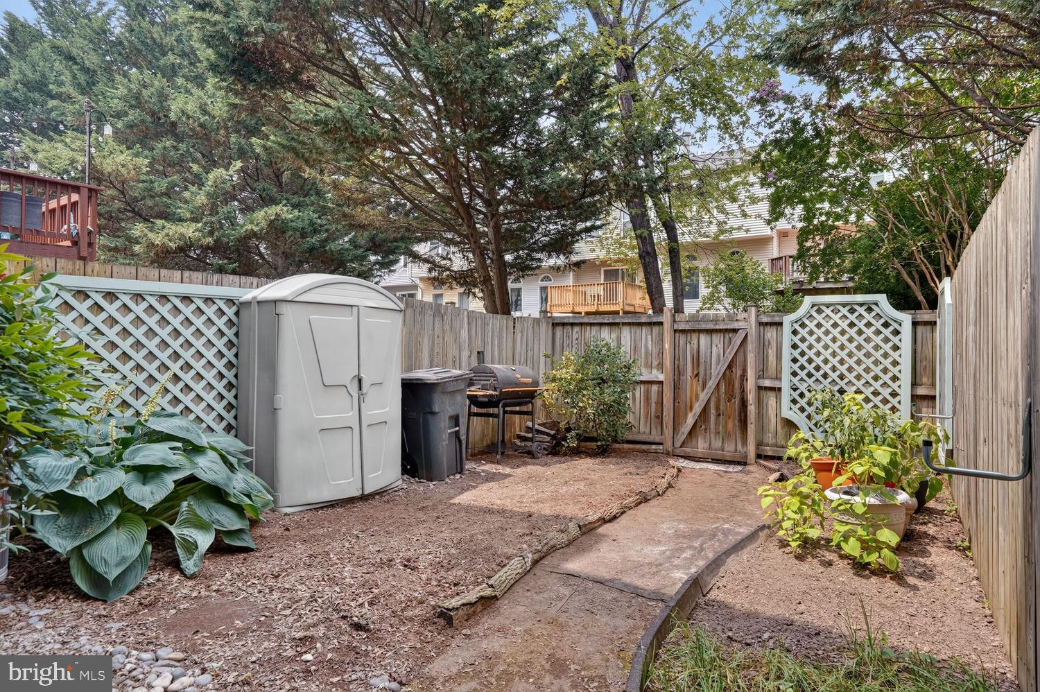 SINGLETONS GROVE - Residential