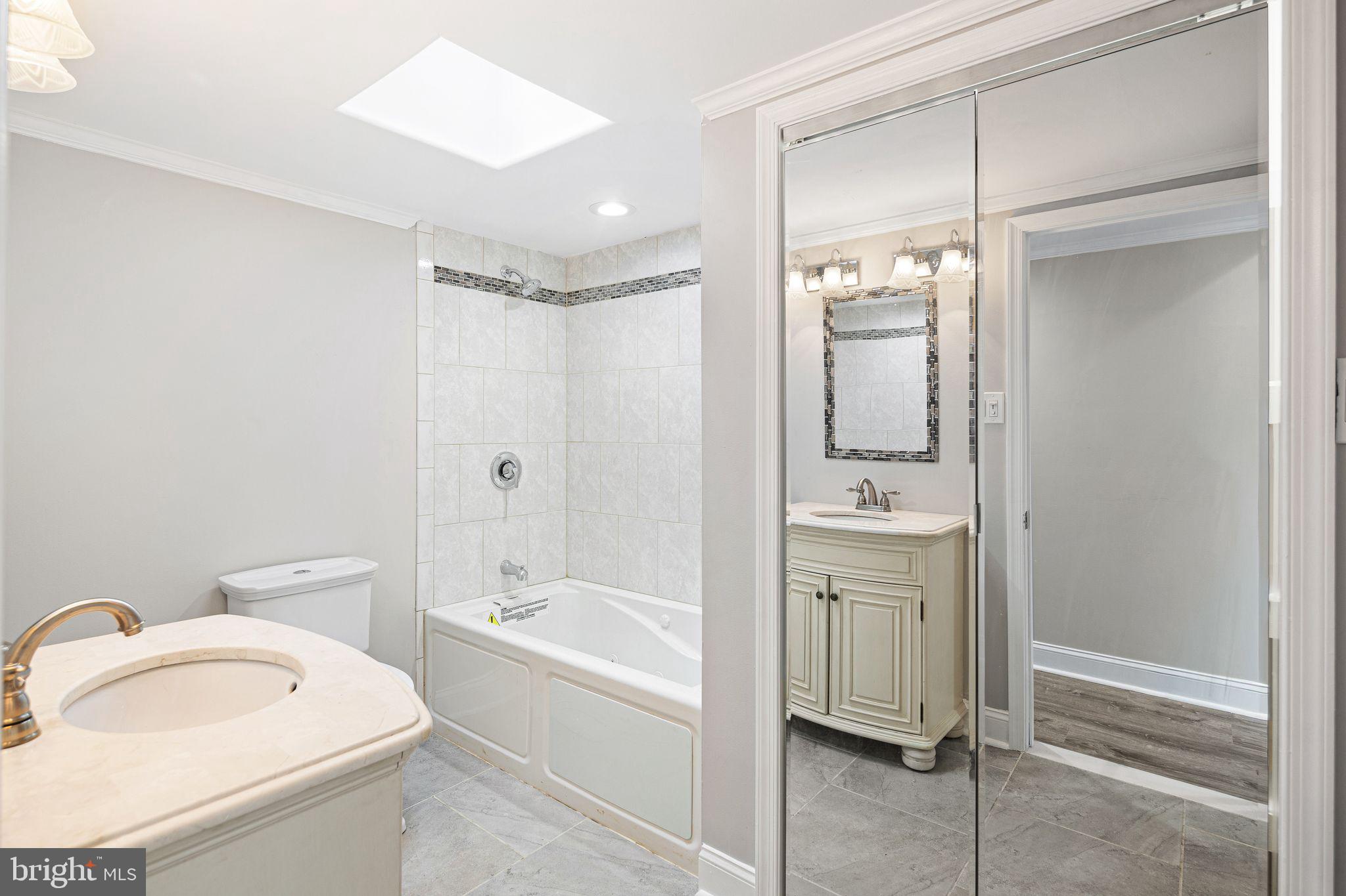PORT RICHMOND - Residential