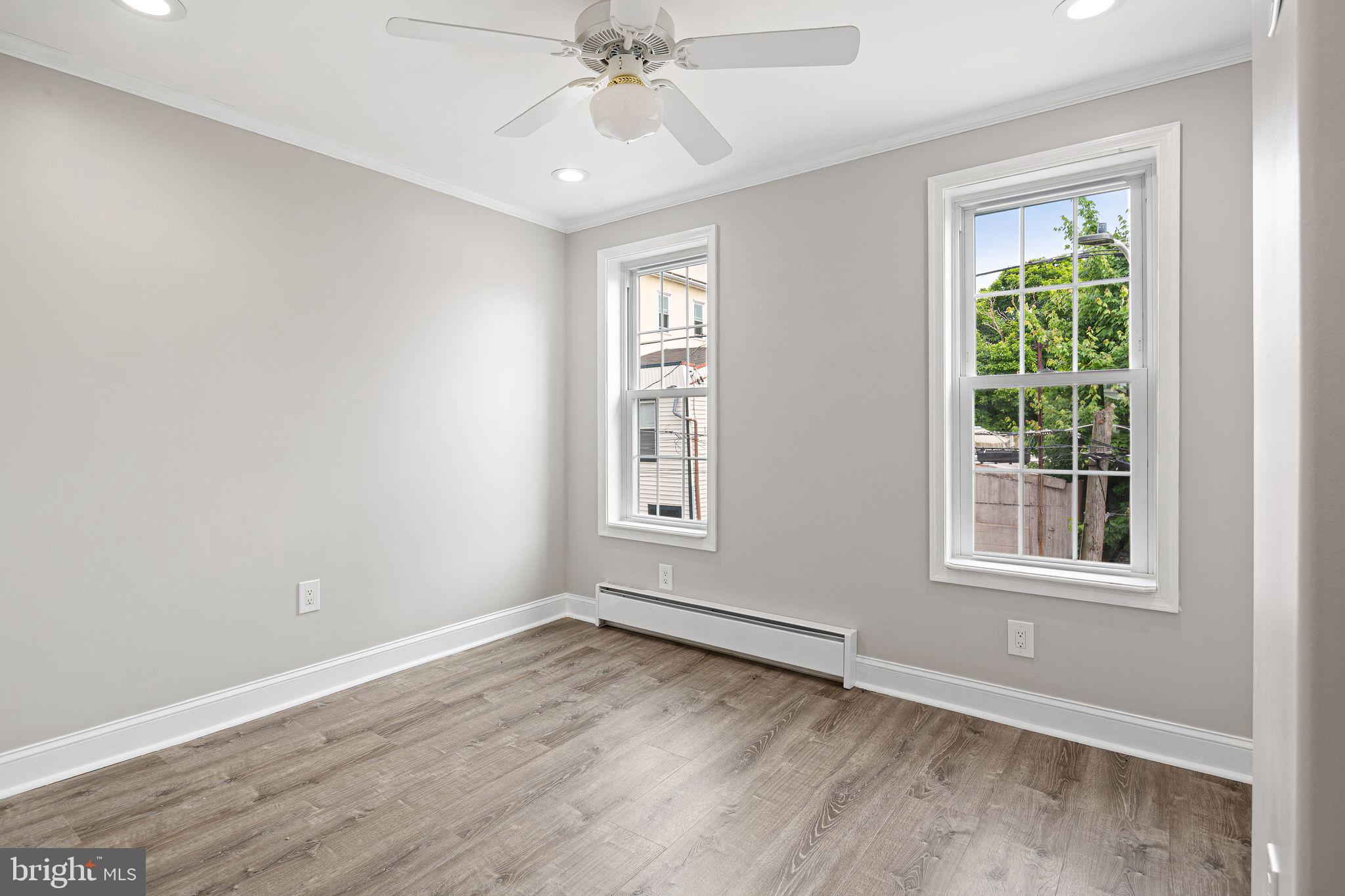 PORT RICHMOND - Residential