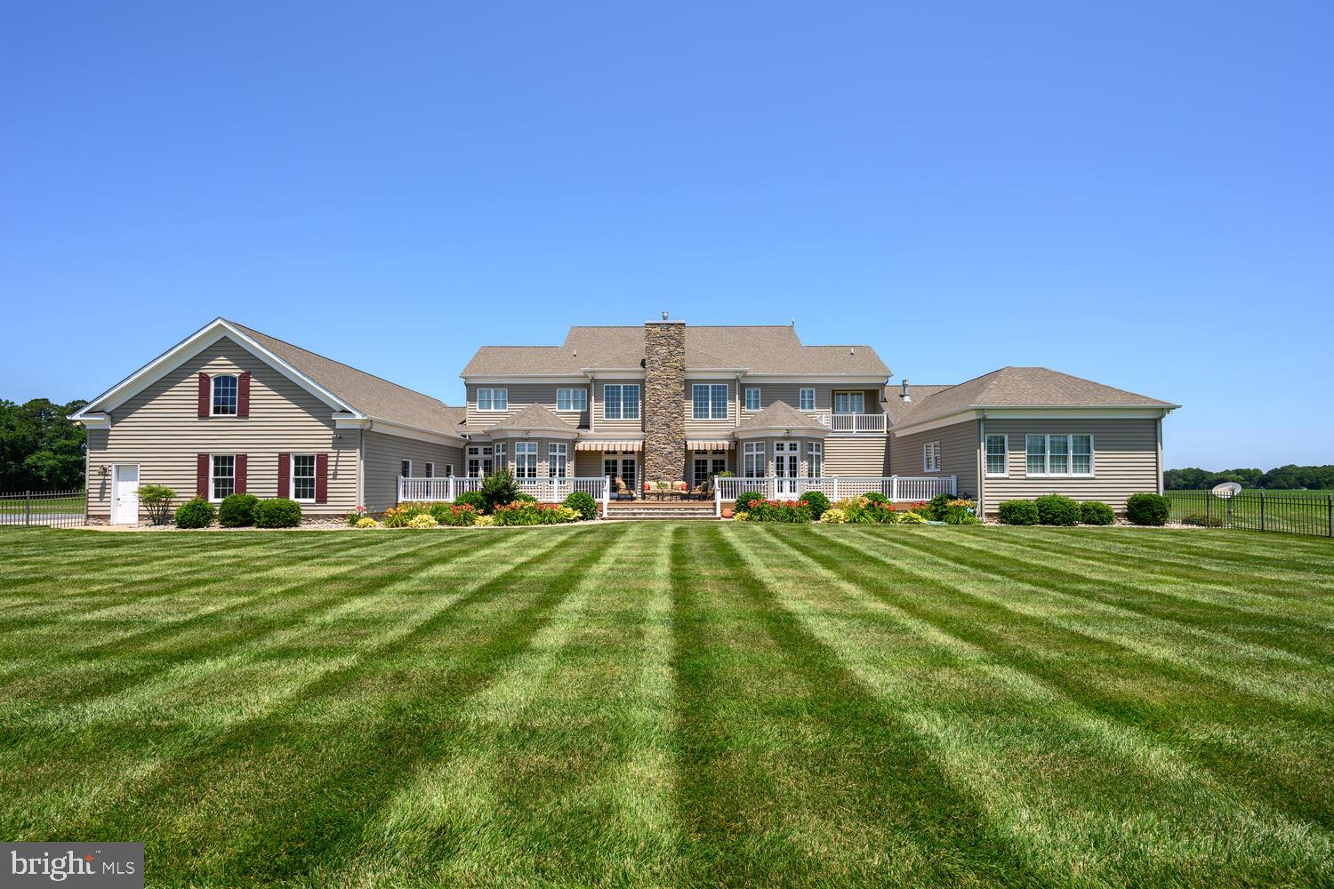 FEDERALSBURG - Farm