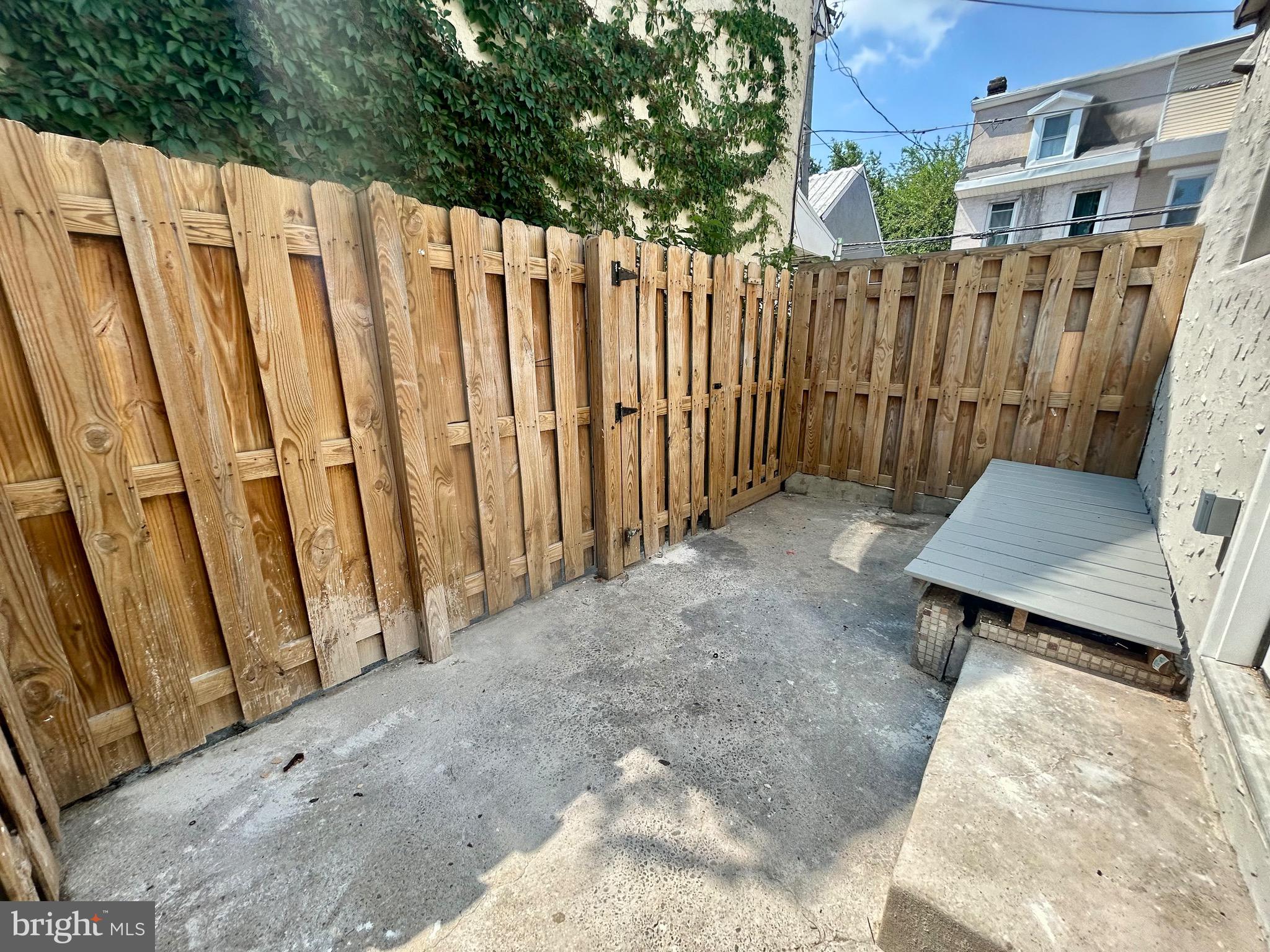 FRANKFORD - Residential
