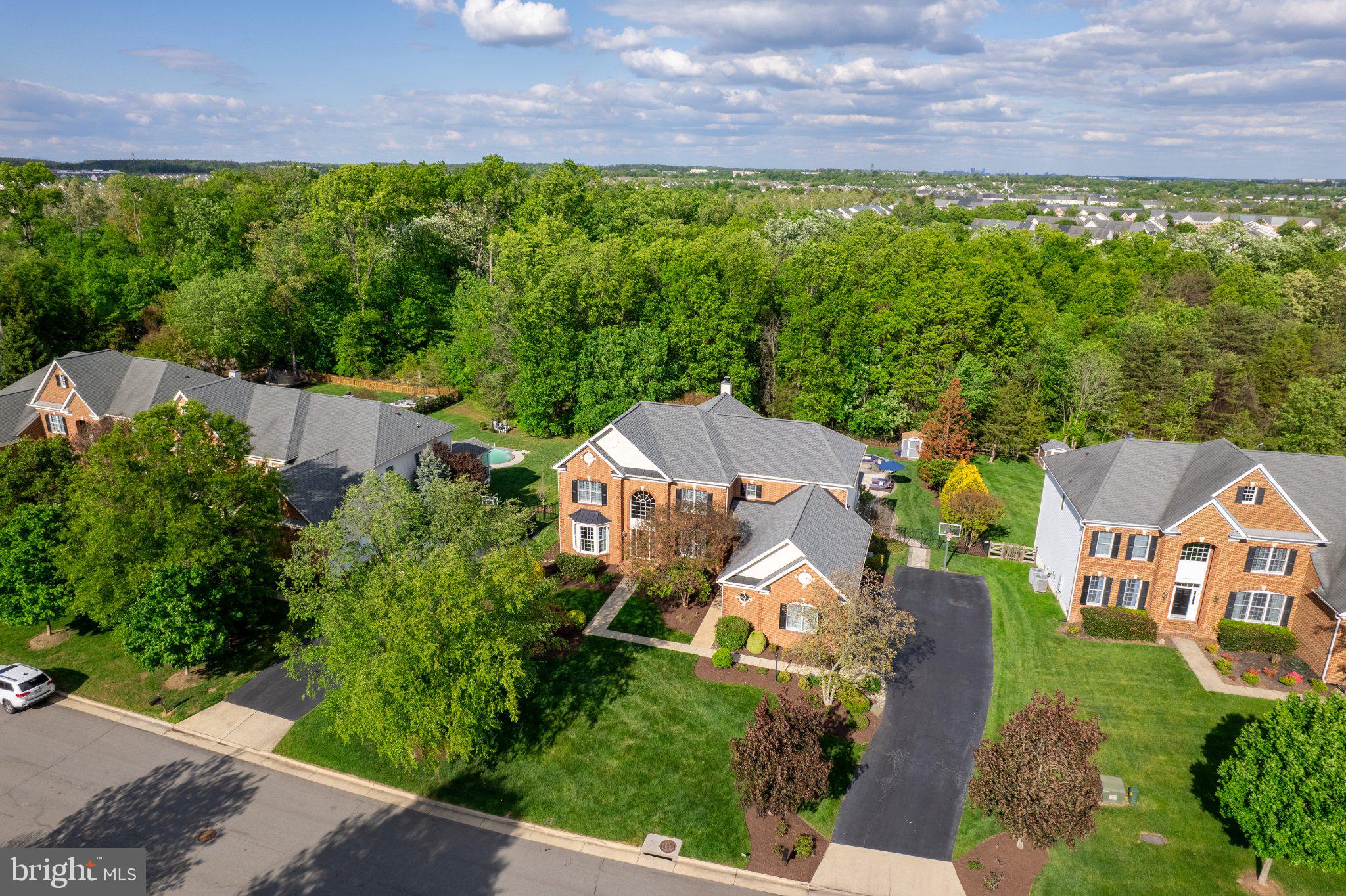 SOUTH RIDING - Residential