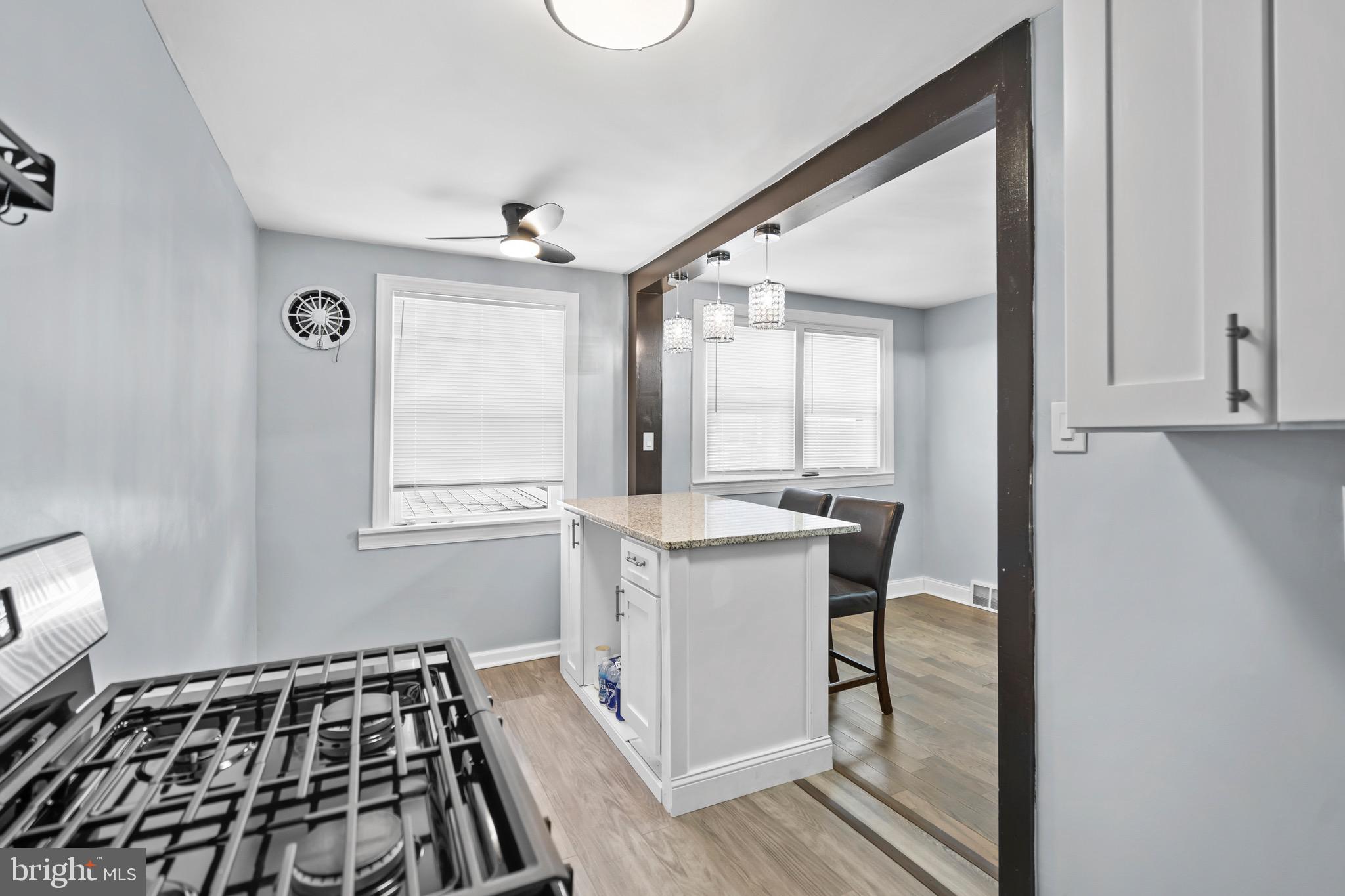 OXFORD CIRCLE - Residential