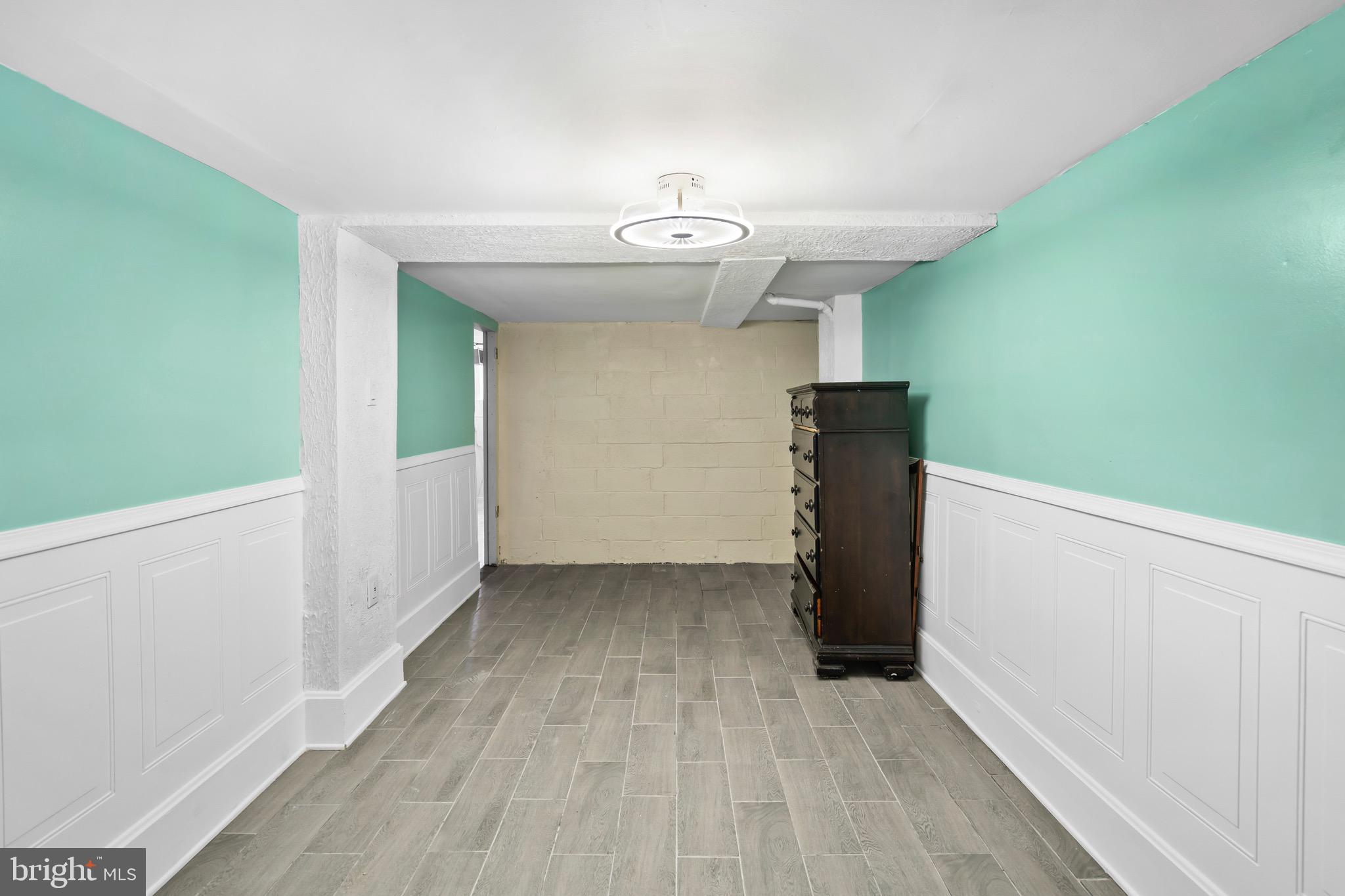 OXFORD CIRCLE - Residential