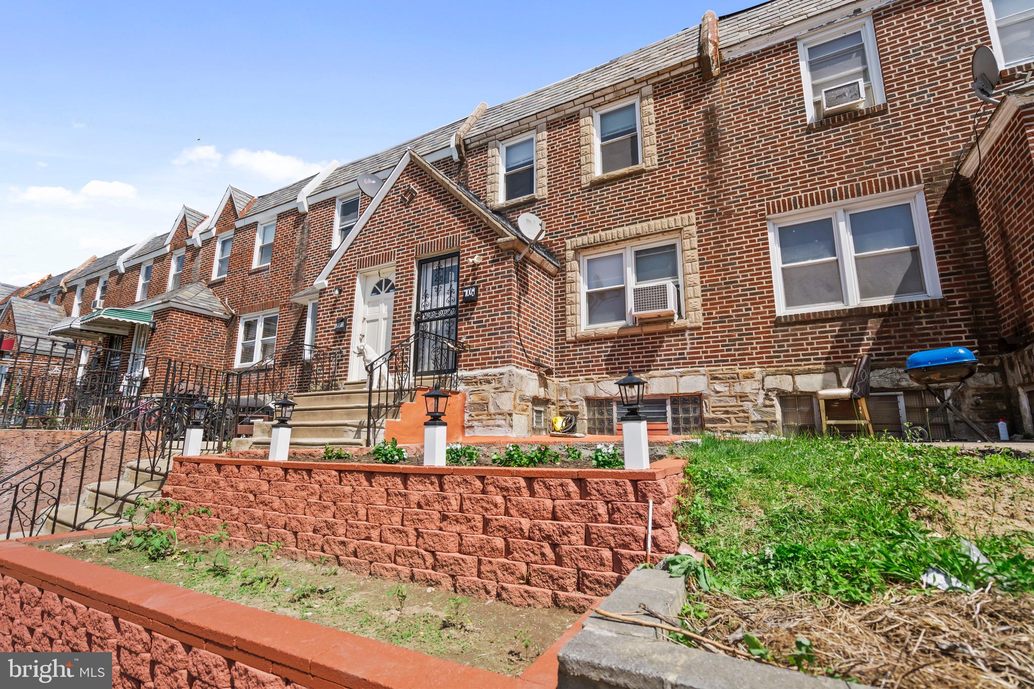 OXFORD CIRCLE - Residential