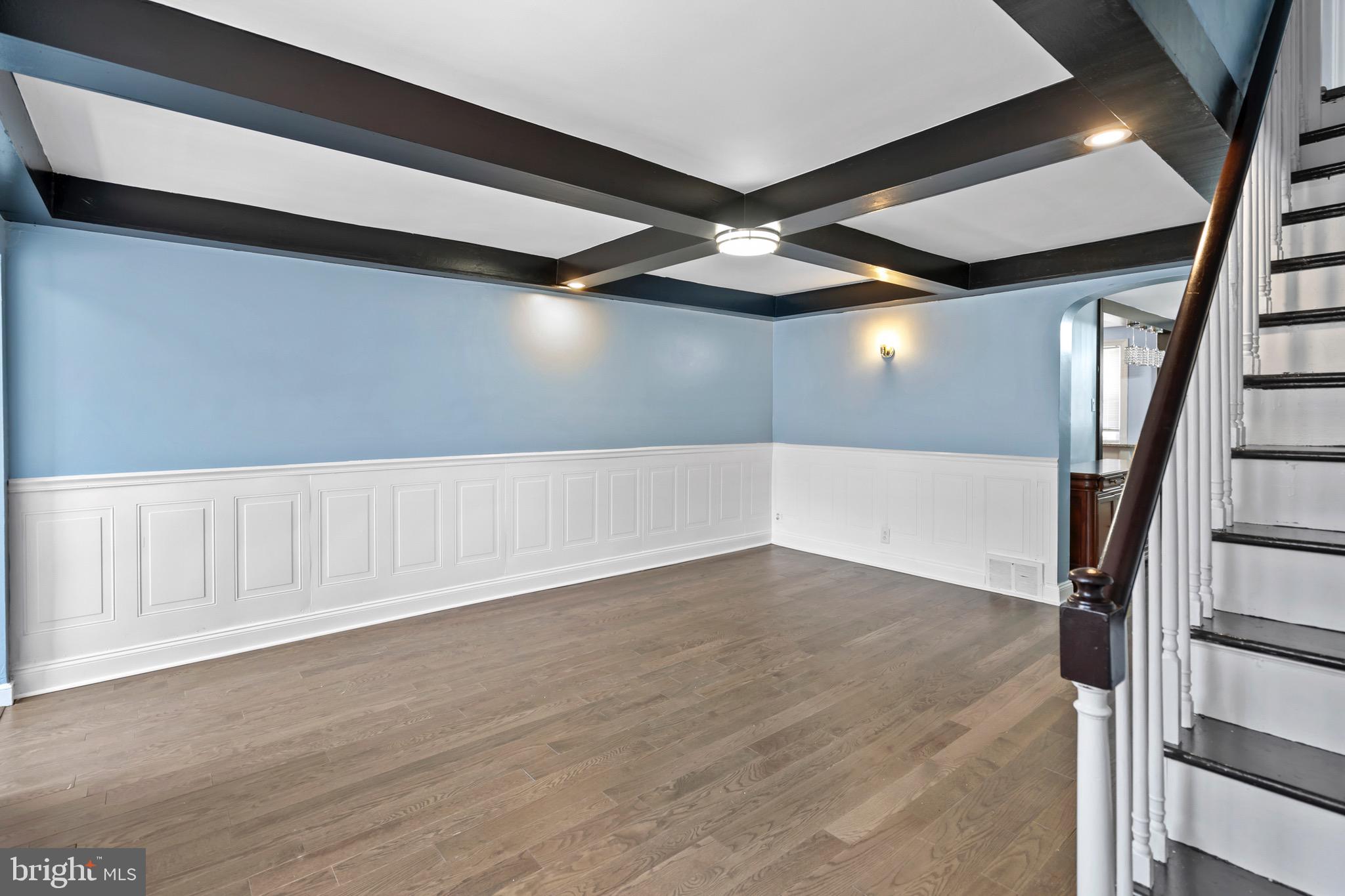 OXFORD CIRCLE - Residential