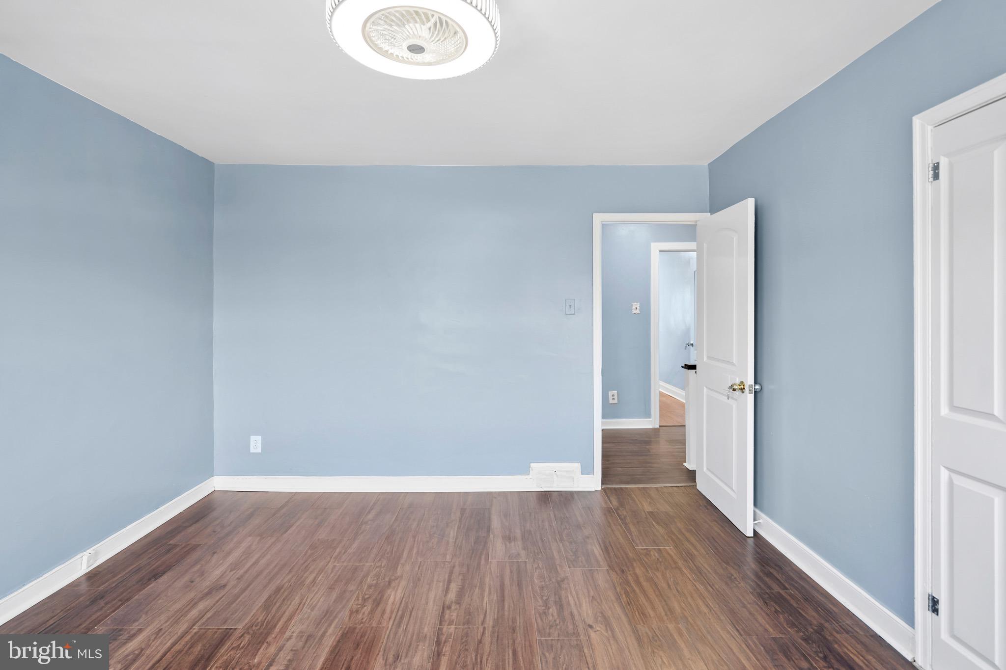 OXFORD CIRCLE - Residential